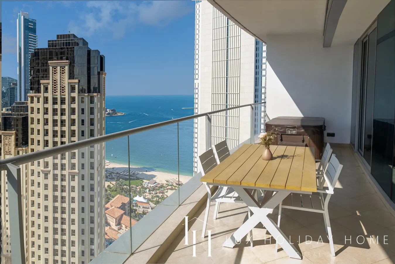 LUX The Premium Marina Sea View Suite 10