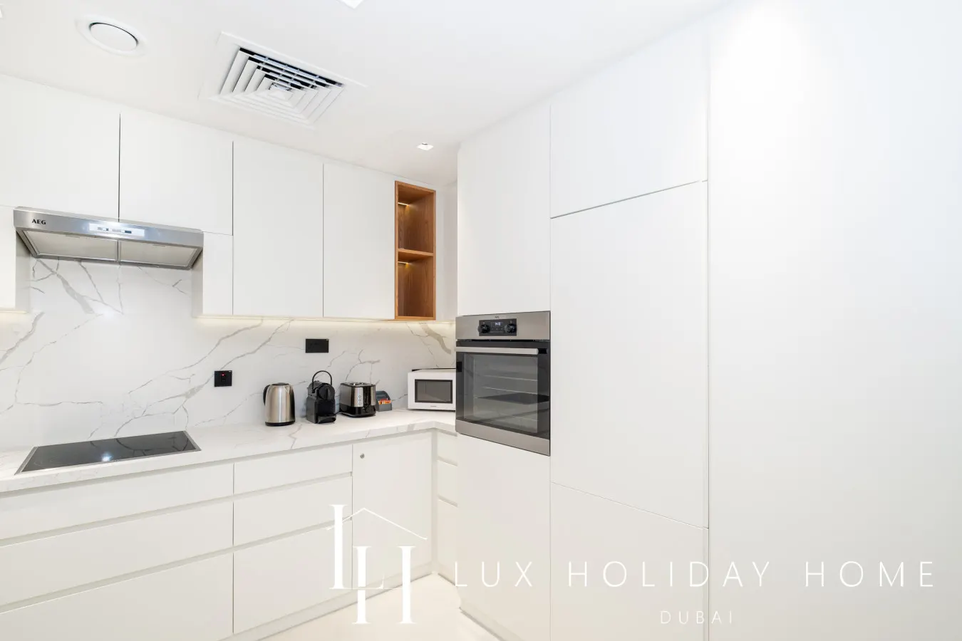 LUX The Premium Marina Sea View Suite 12