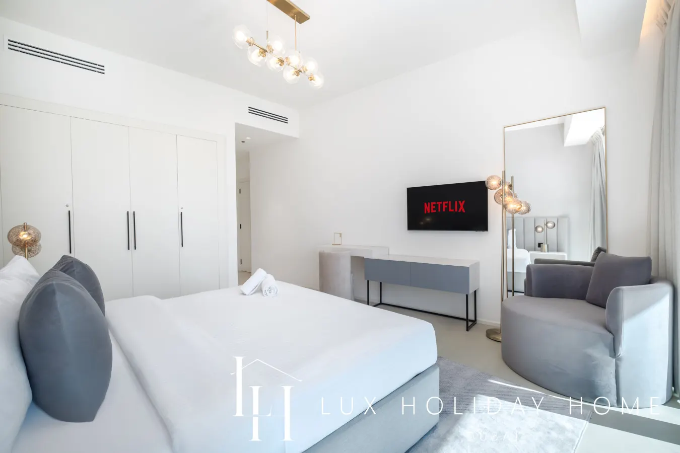 LUX The Premium Marina Sea View Suite 16