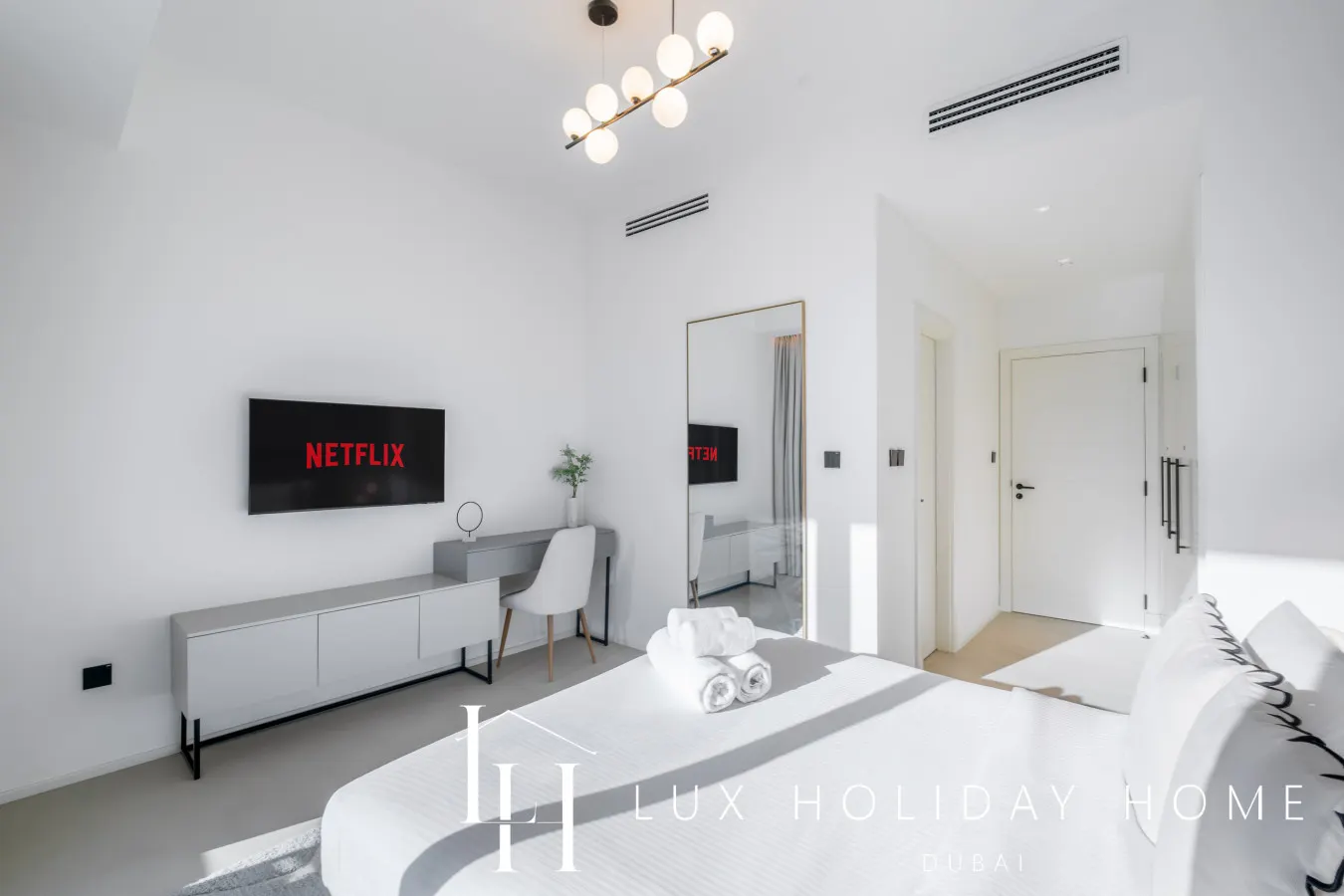 LUX The Premium Marina Sea View Suite 19