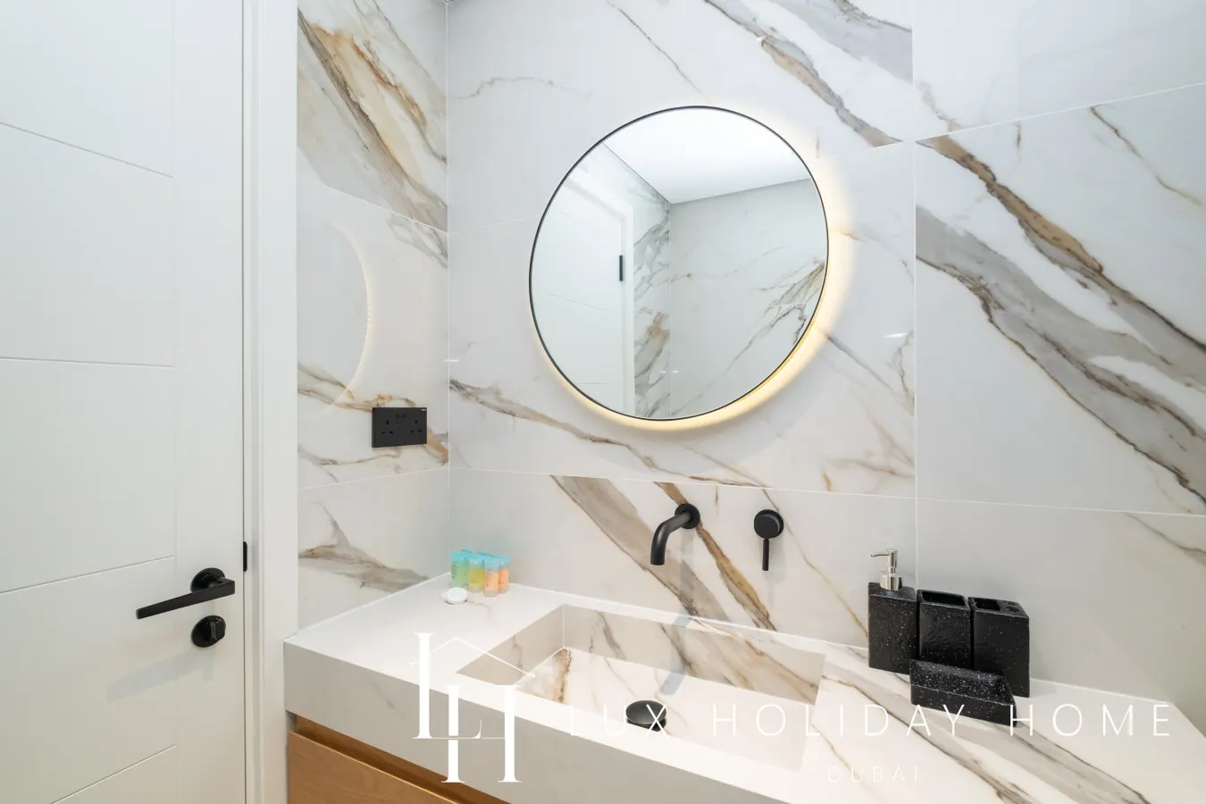 LUX The Premium Marina Sea View Suite 20