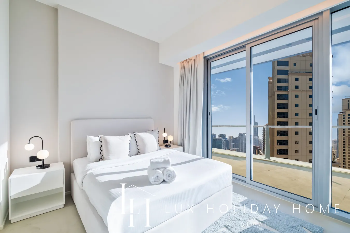 LUX The Premium Marina Sea View Suite 7