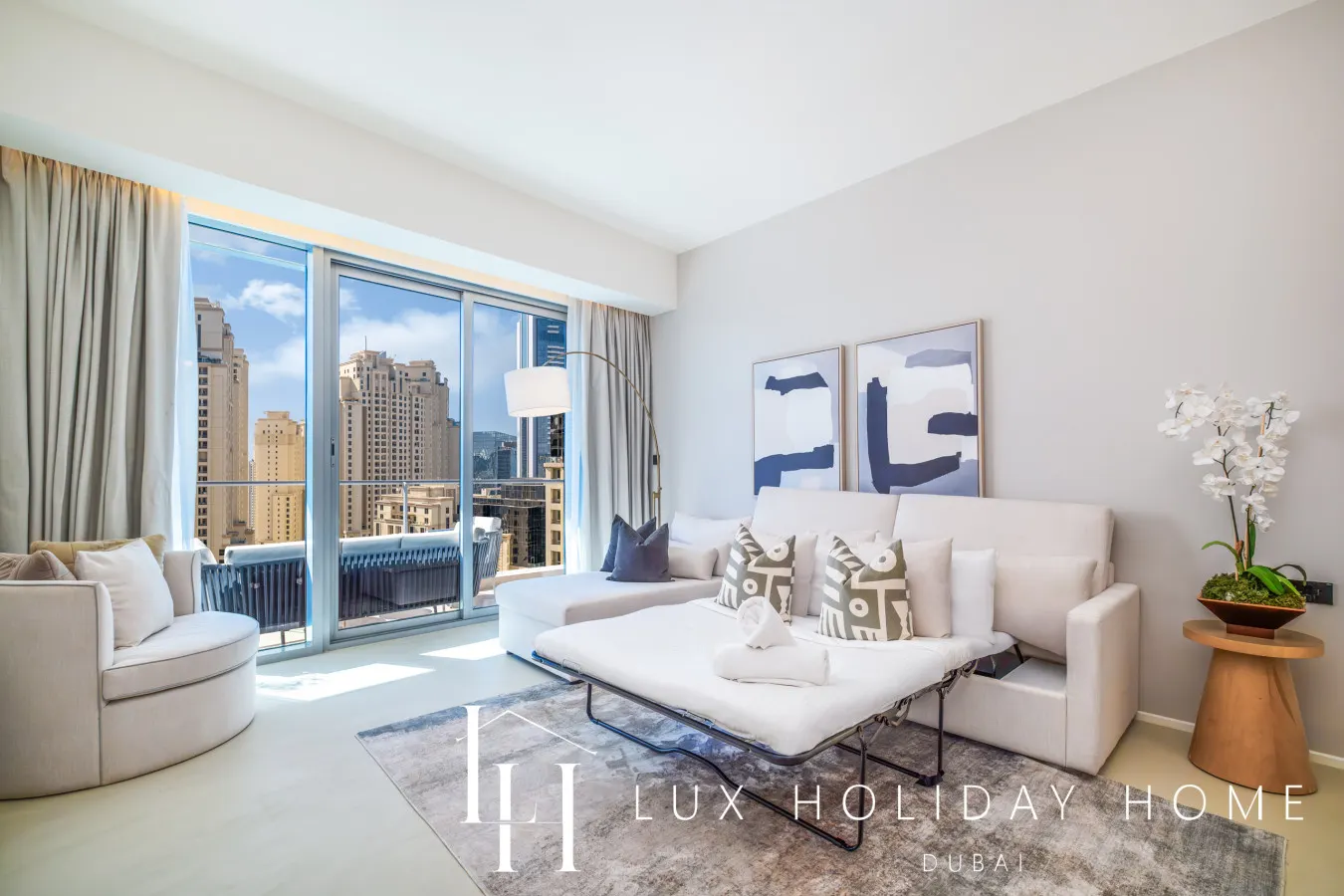 LUX The Premium Marina Sea View Suite 8