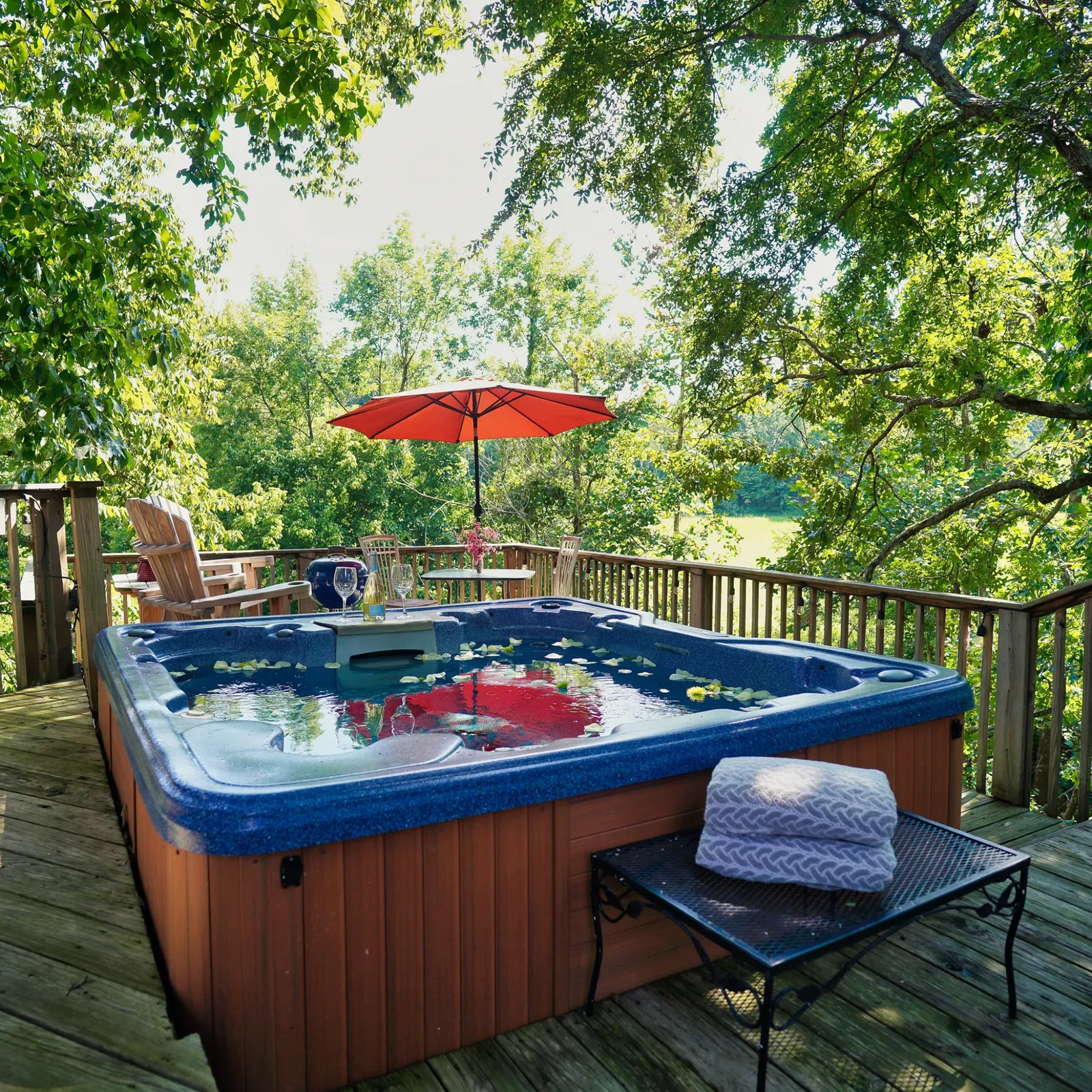 Riverfront Balcony Suite 16