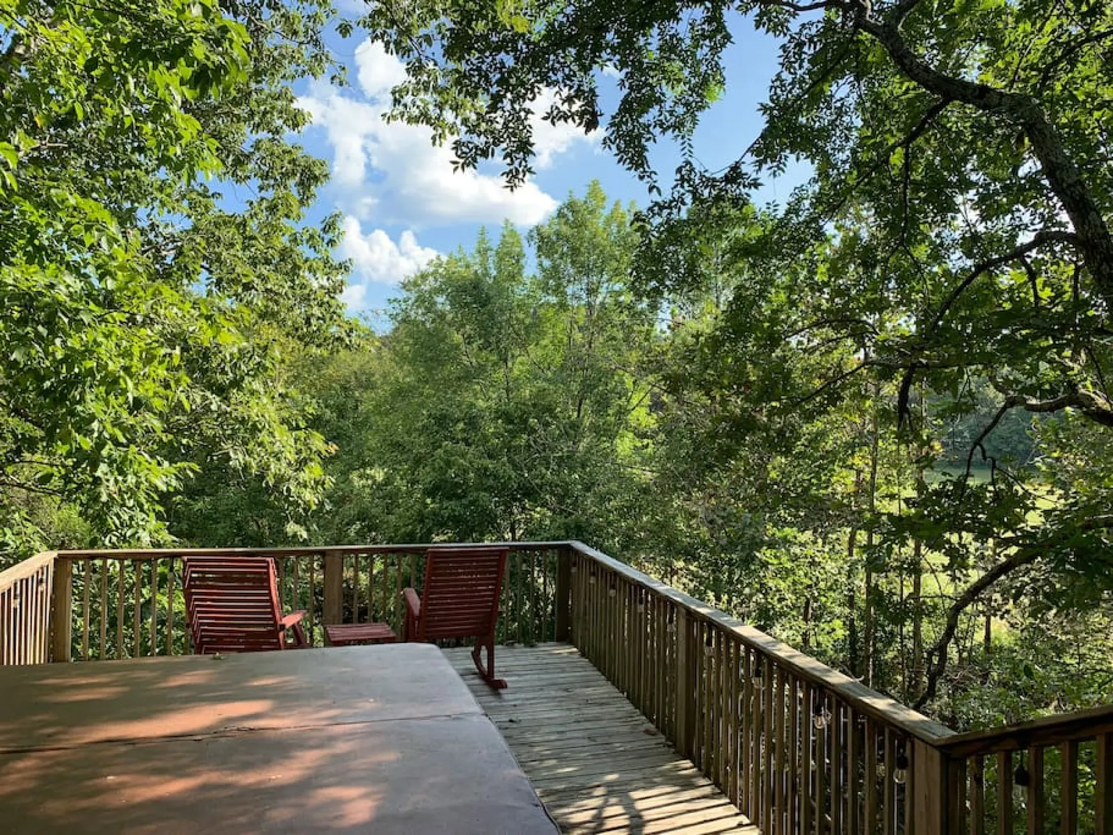 Riverfront Balcony Suite 17