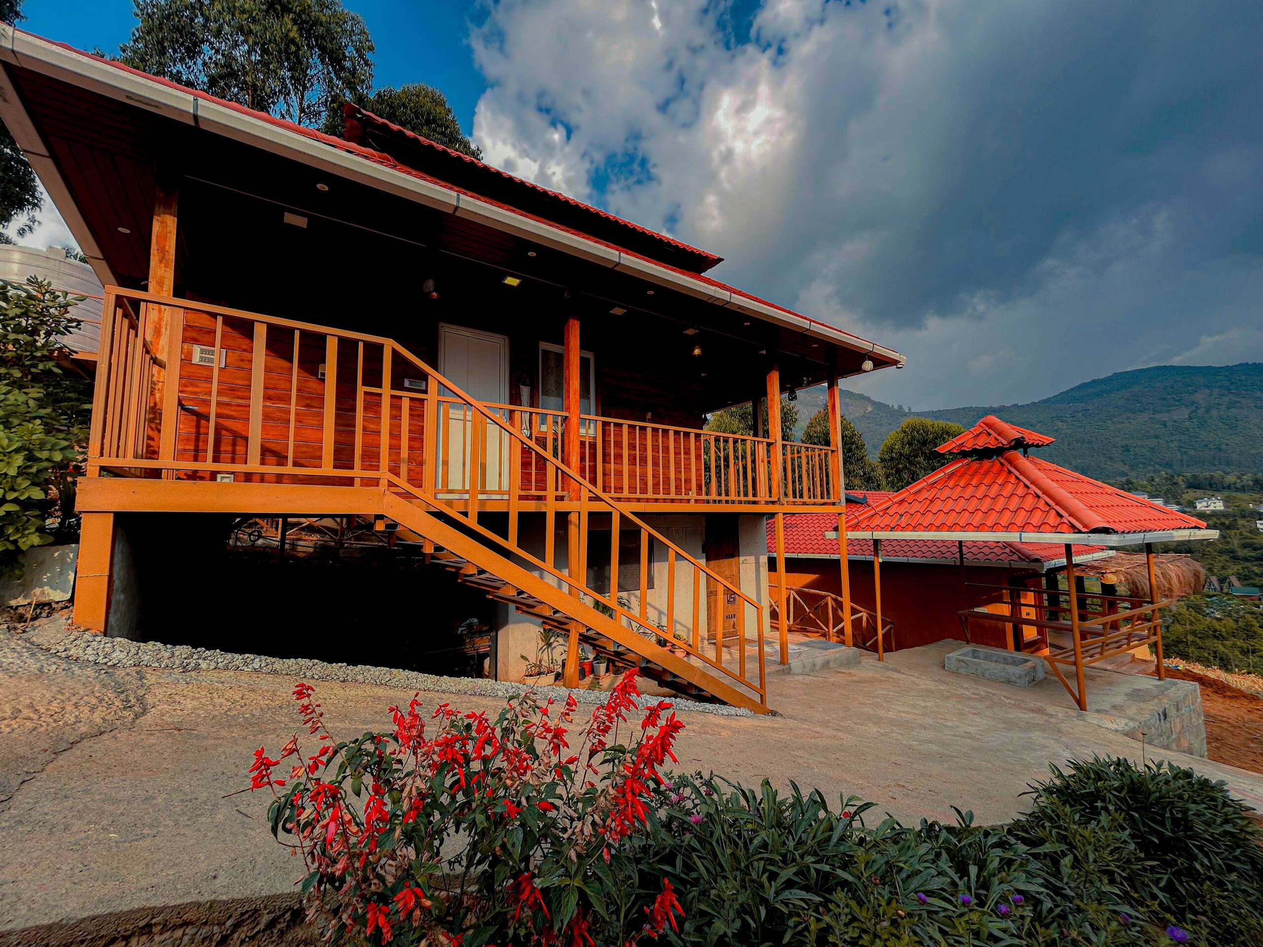 Wooden Studio Villa in Kanthalloor by KanavLiving 2