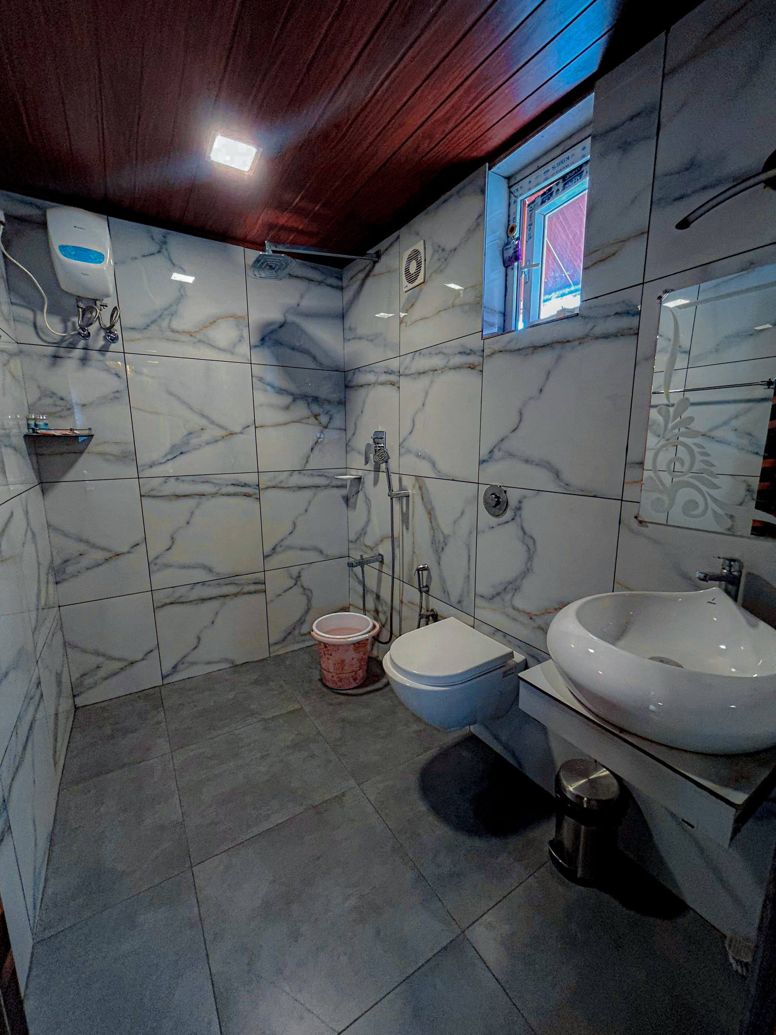 Wooden Studio Villa in Kanthalloor by KanavLiving 9