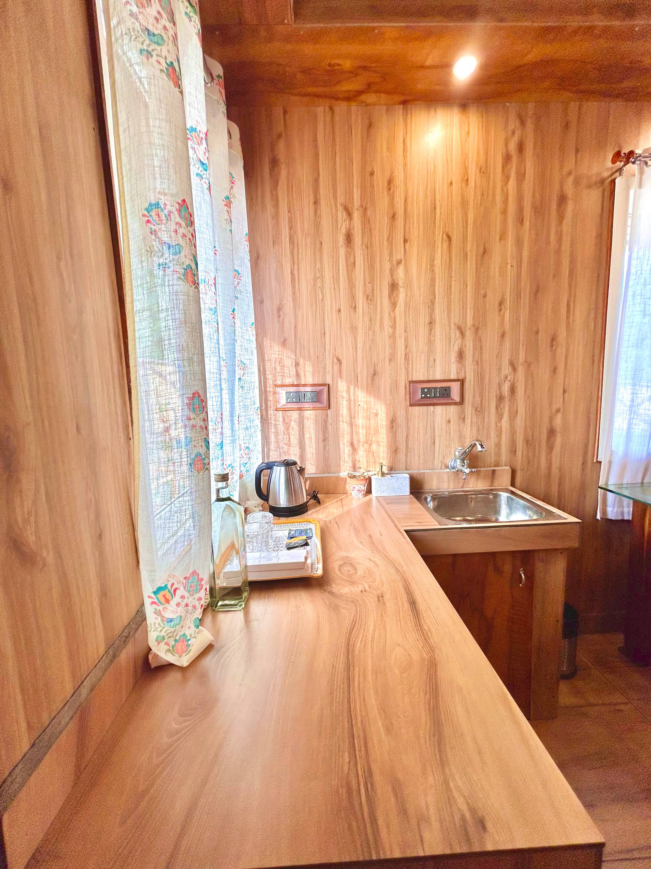Wooden Studio Villa in Kanthalloor by KanavLiving 7