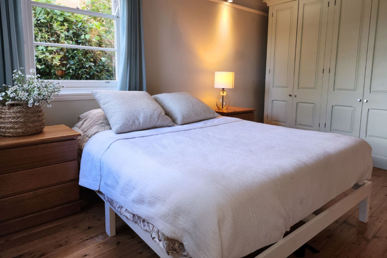 Stunning 2BR Unit in Queenscliff
