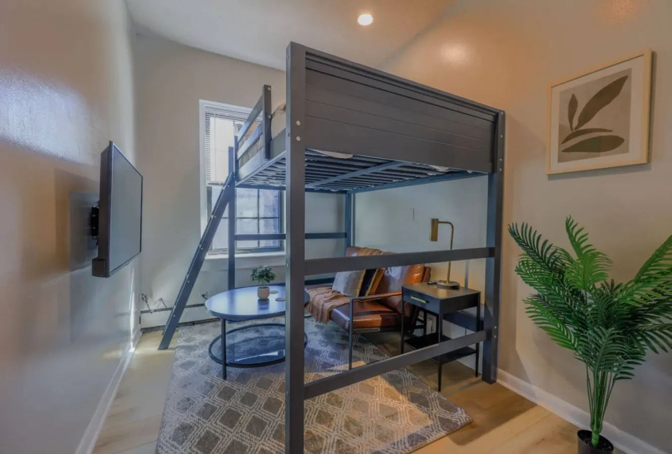 Cozy Studio in the South End 1