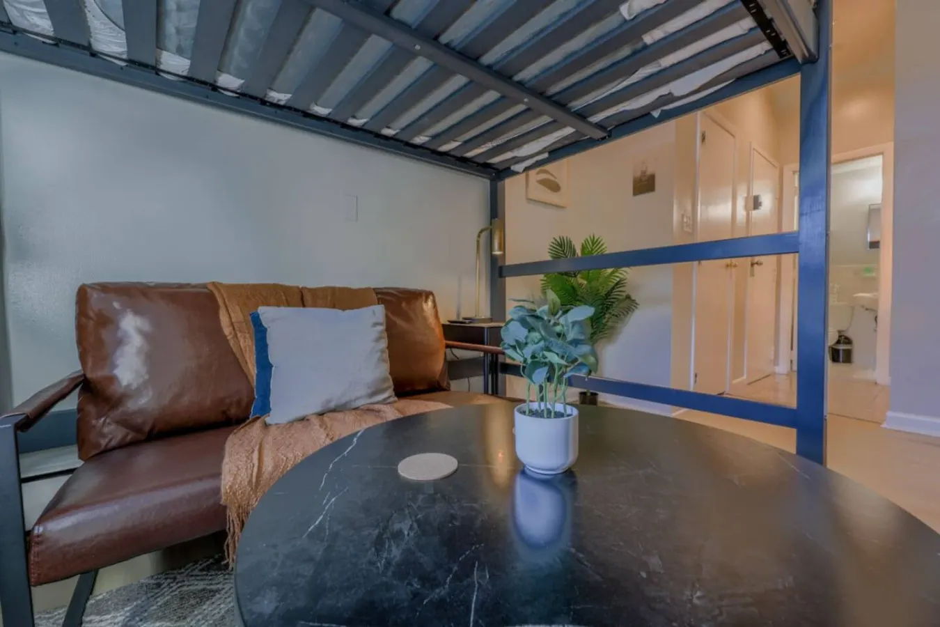 Cozy Studio in the South End 2