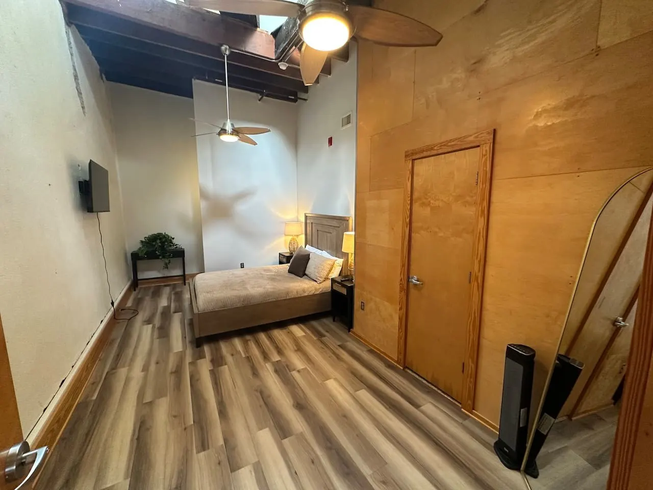 Historic Brick Loft Heart of Downtown Knoxville 6