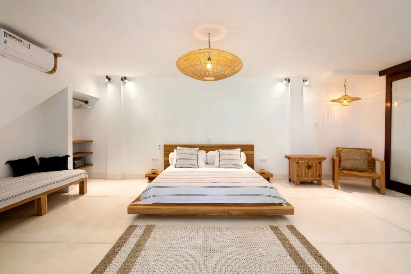 Lepa Villa 3.5 bedroom oasis in Legian 11
