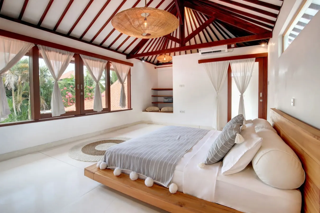 Lepa Villa 3.5 bedroom oasis in Legian 13