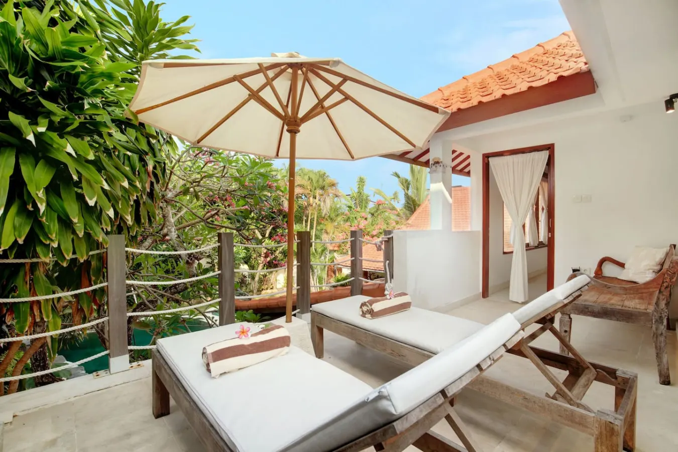 Lepa Villa 3.5 bedroom oasis in Legian 16