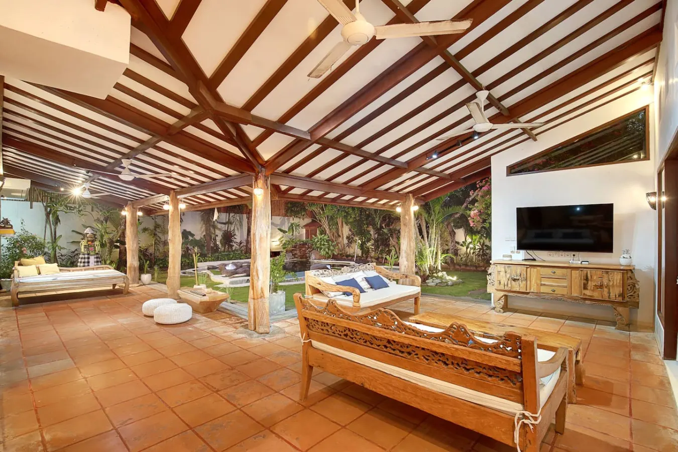 Lepa Villa 3.5 bedroom oasis in Legian 20