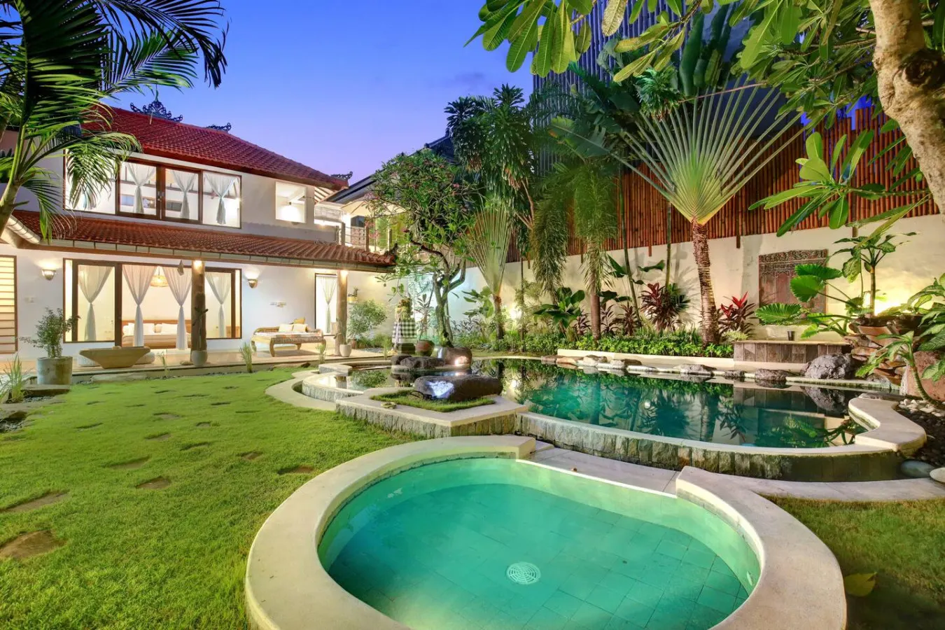Lepa Villa 3.5 bedroom oasis in Legian — photo 4