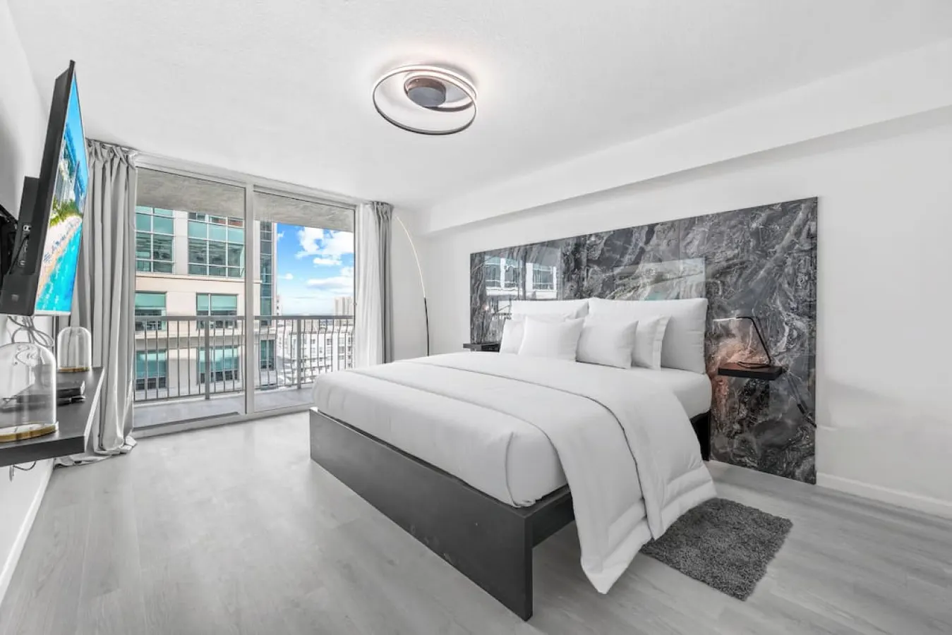 High Rise Unit in the heart of Brickell 16