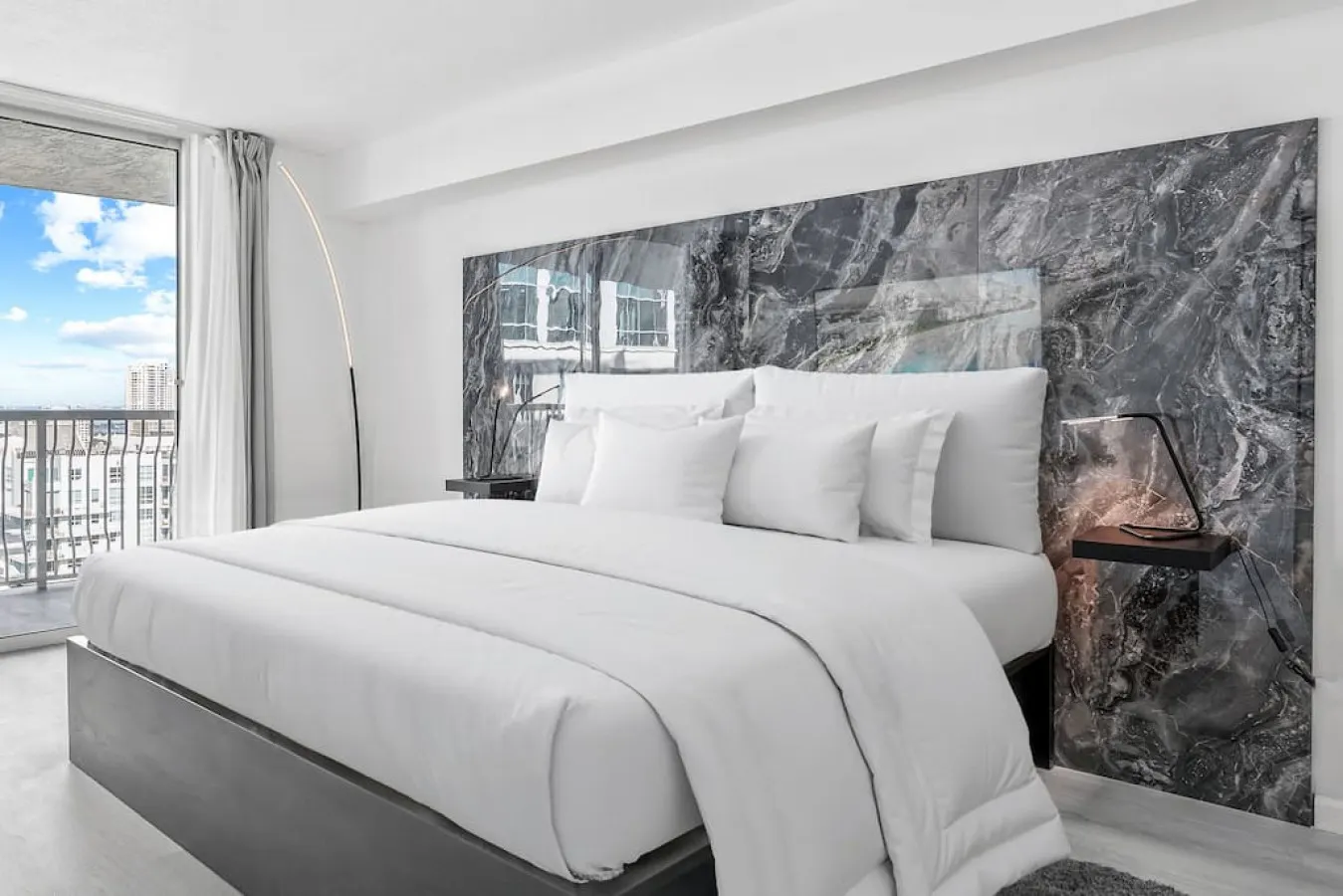 High Rise Unit in the heart of Brickell 18