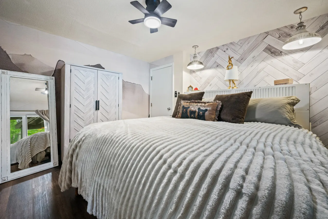 The Crimson Cocoa Chalet 18