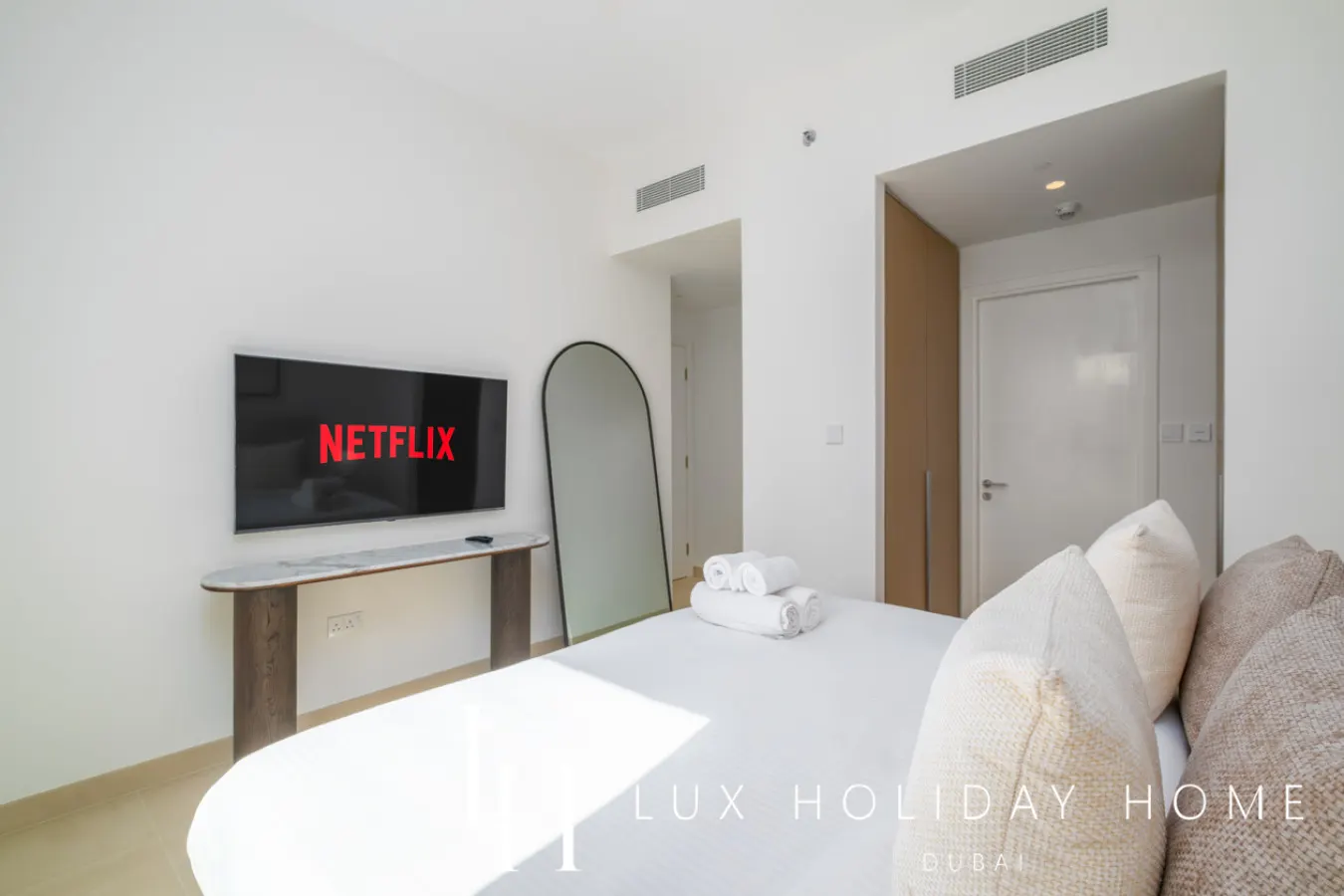 LUX The Orchid Creek Beach Suite 15