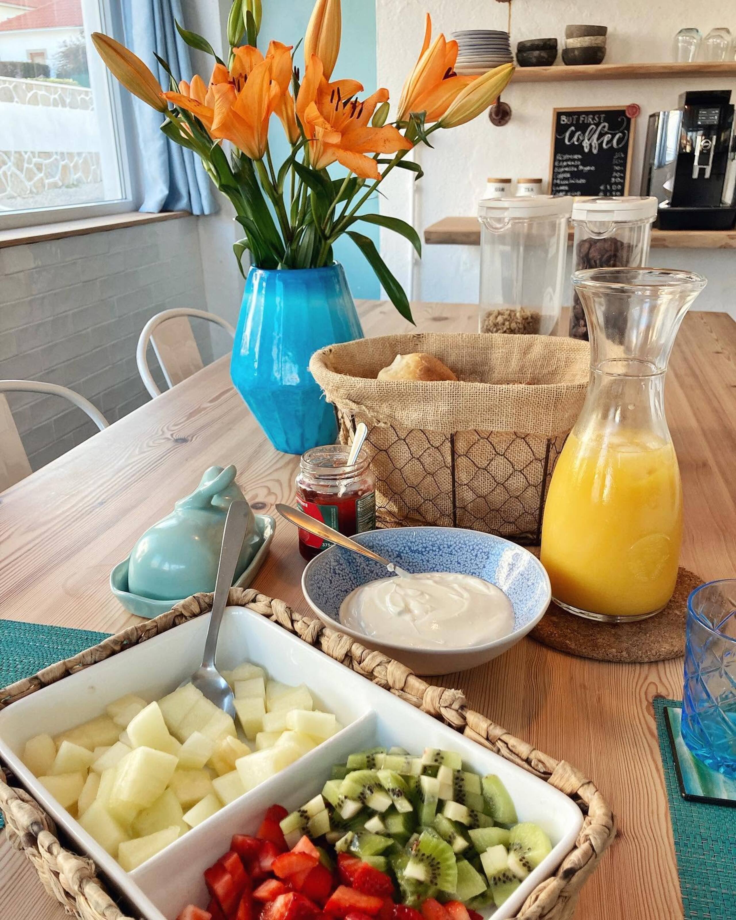 Double Room Boutique Surf Lodge 200m to Beach 4