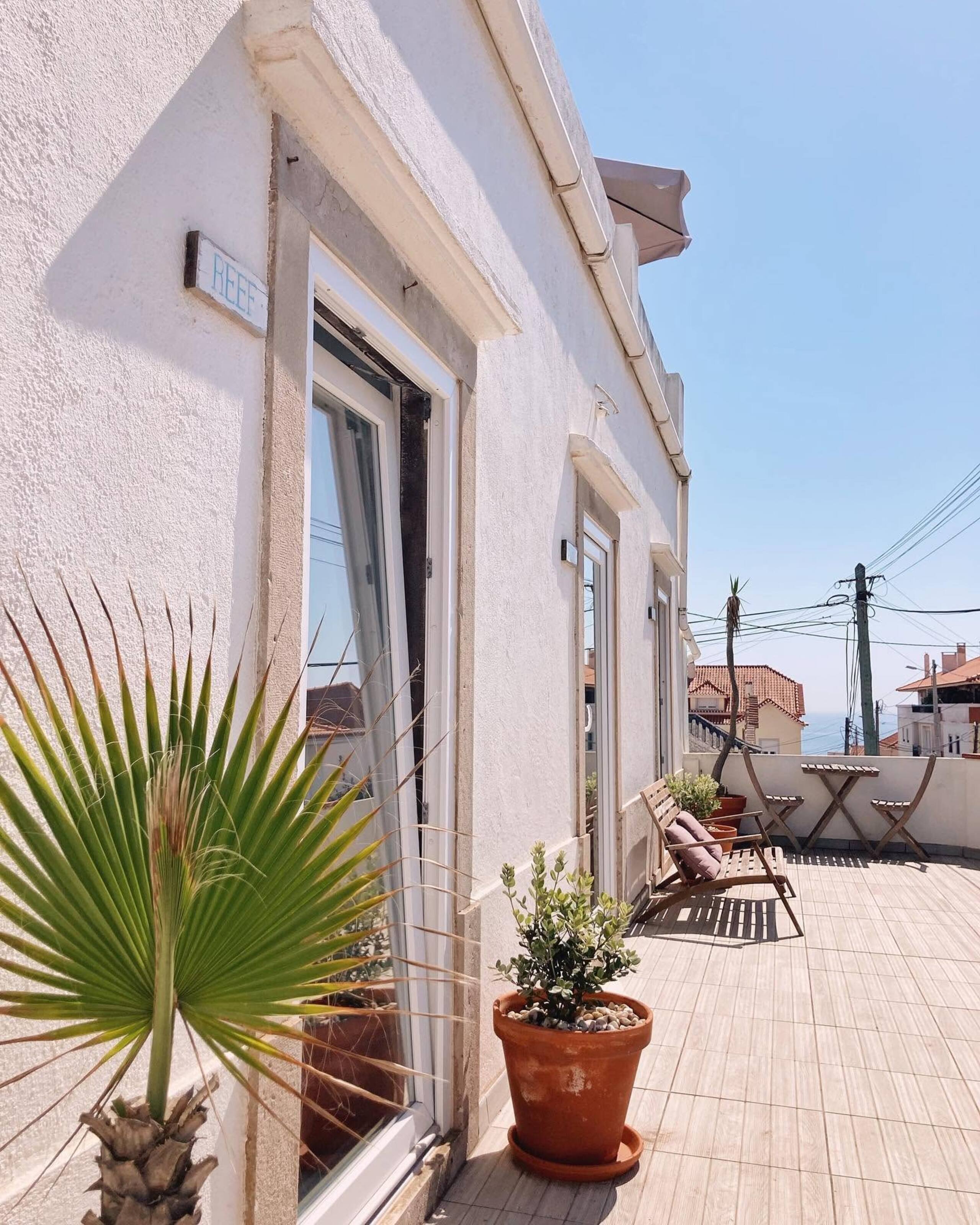 Double Room Boutique Surf Lodge 200m to Beach 5