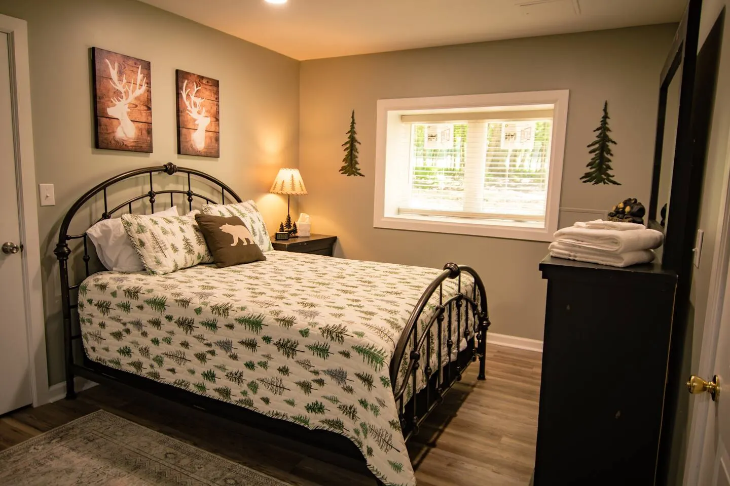 Deep Creek Lakehouse: Hot Tub, Game Room, Fire Pit 18