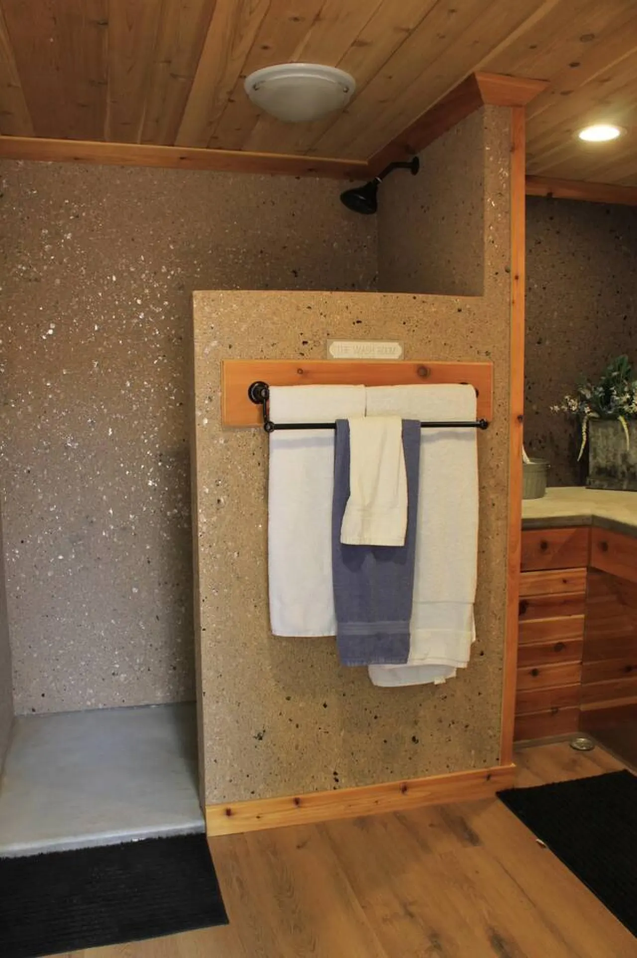 Strawberry Hills The Quartzline Cabin 6 16