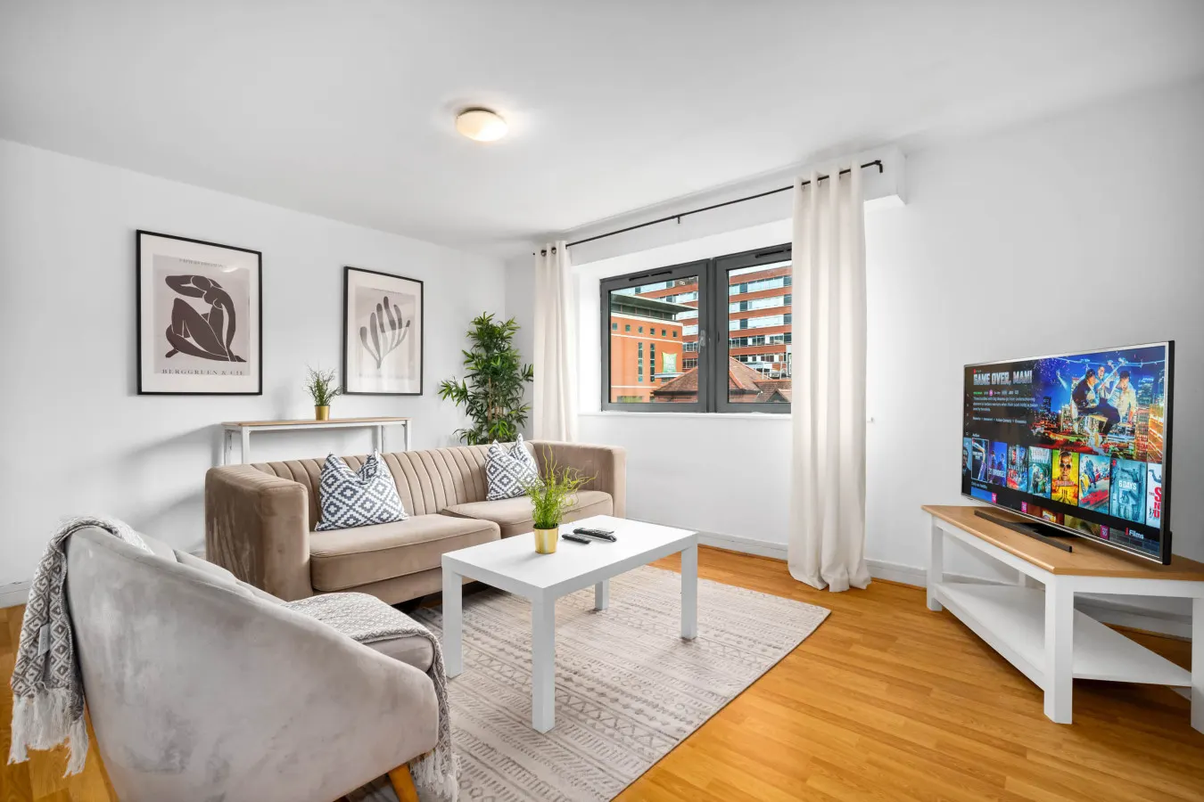 Stylish City Centre Apartment - Smart TV - WIFI — photo 5
