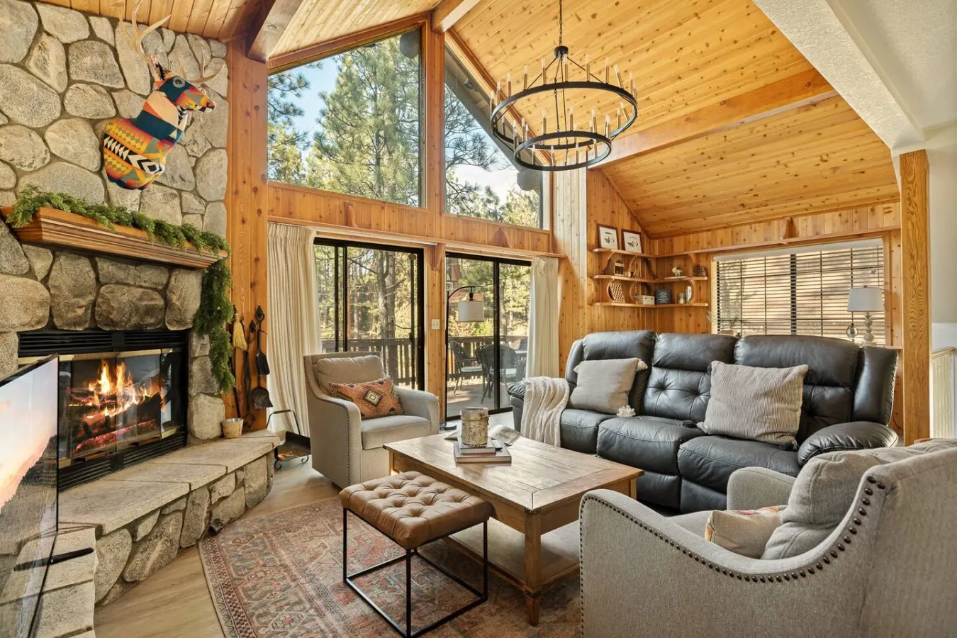 Champagne Wishes and Cabin Dreams Hot Tub, Decks 14