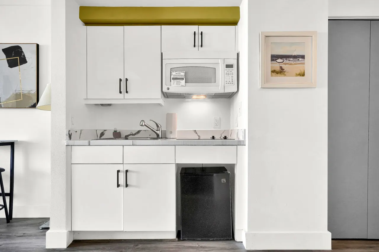 SF Stunning 12th Floor Studio in the Heart of Grove 14