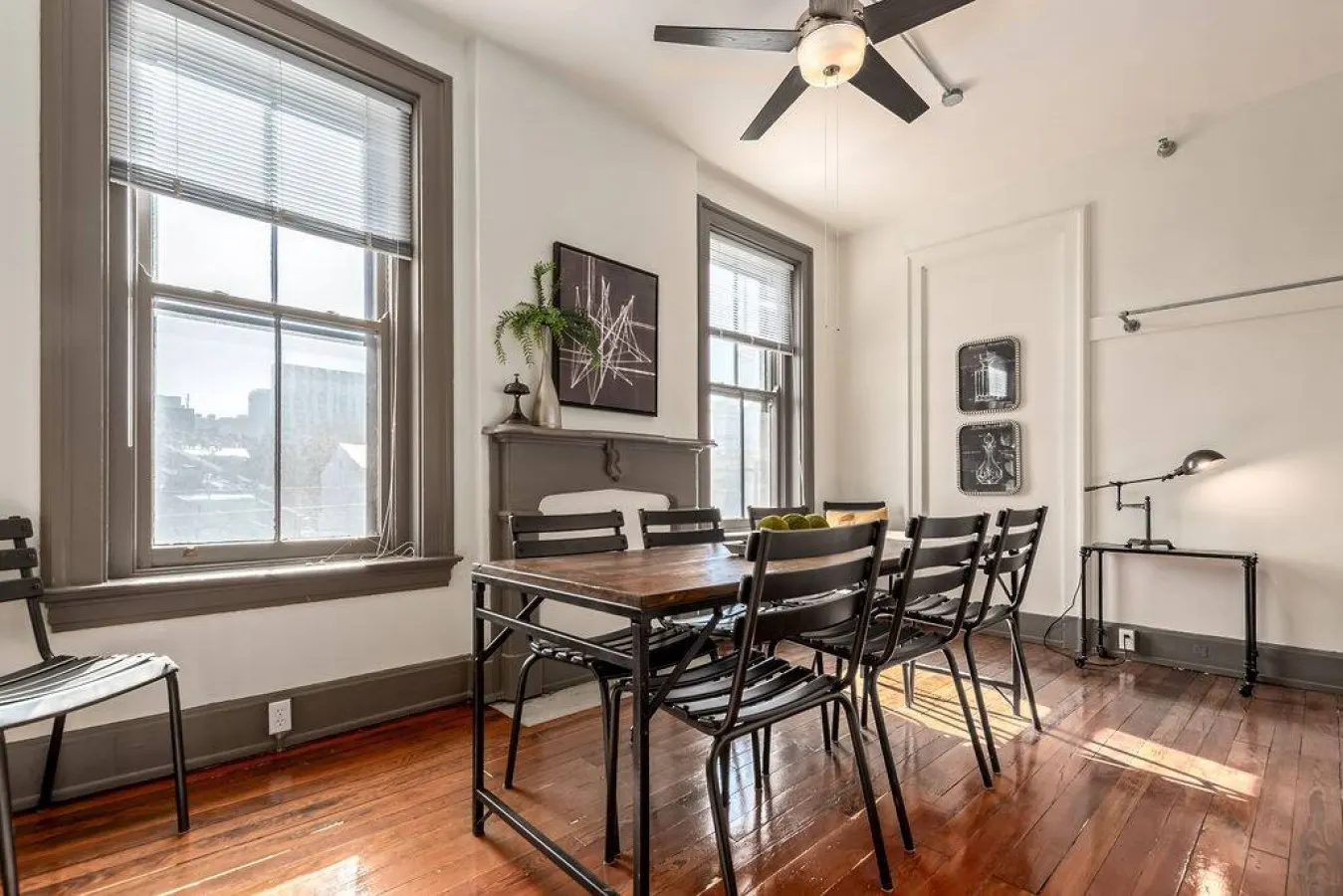 Deluxe 5-bedroom Condo Walkable to Everything 13