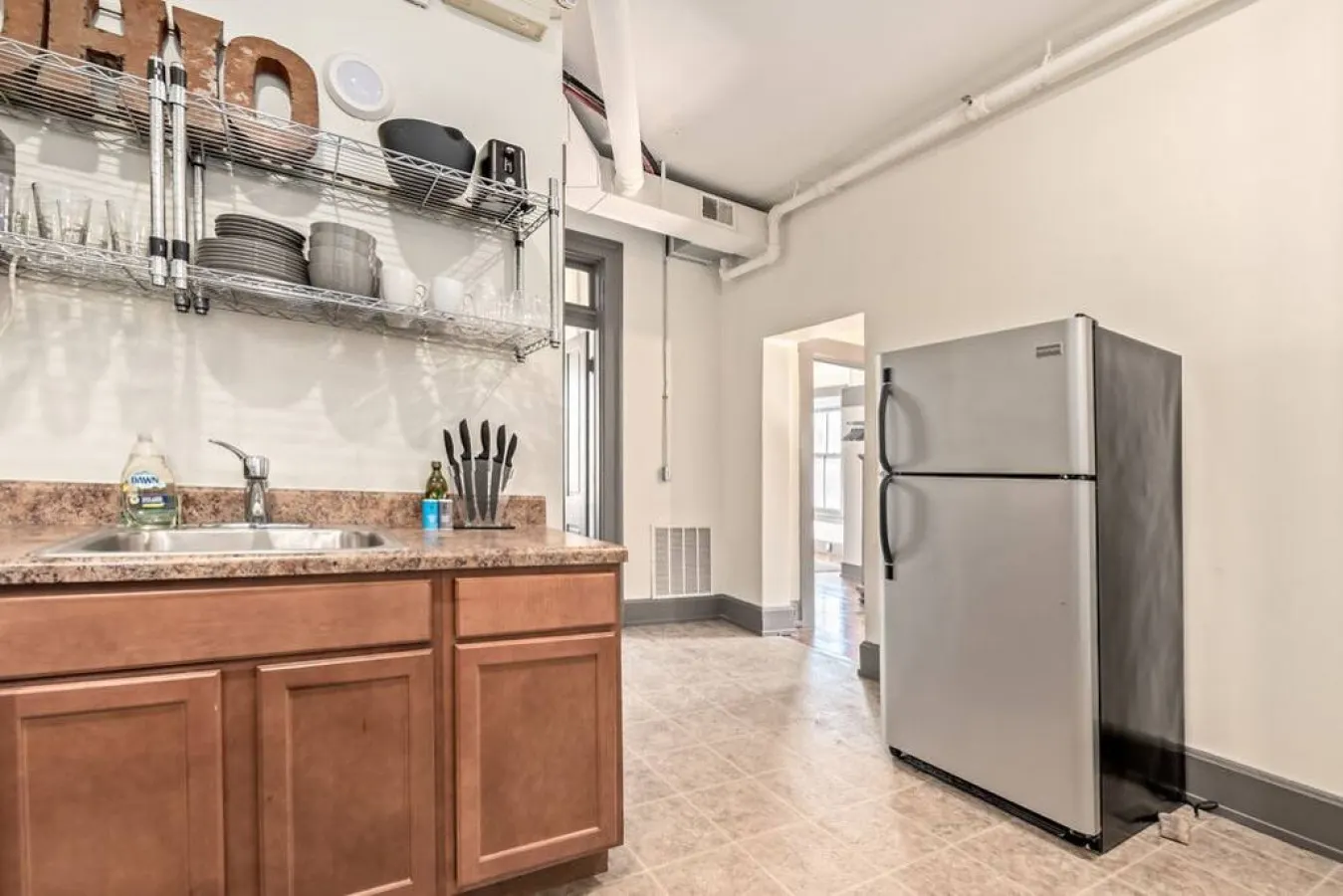 Deluxe 5-bedroom Condo Walkable to Everything 15