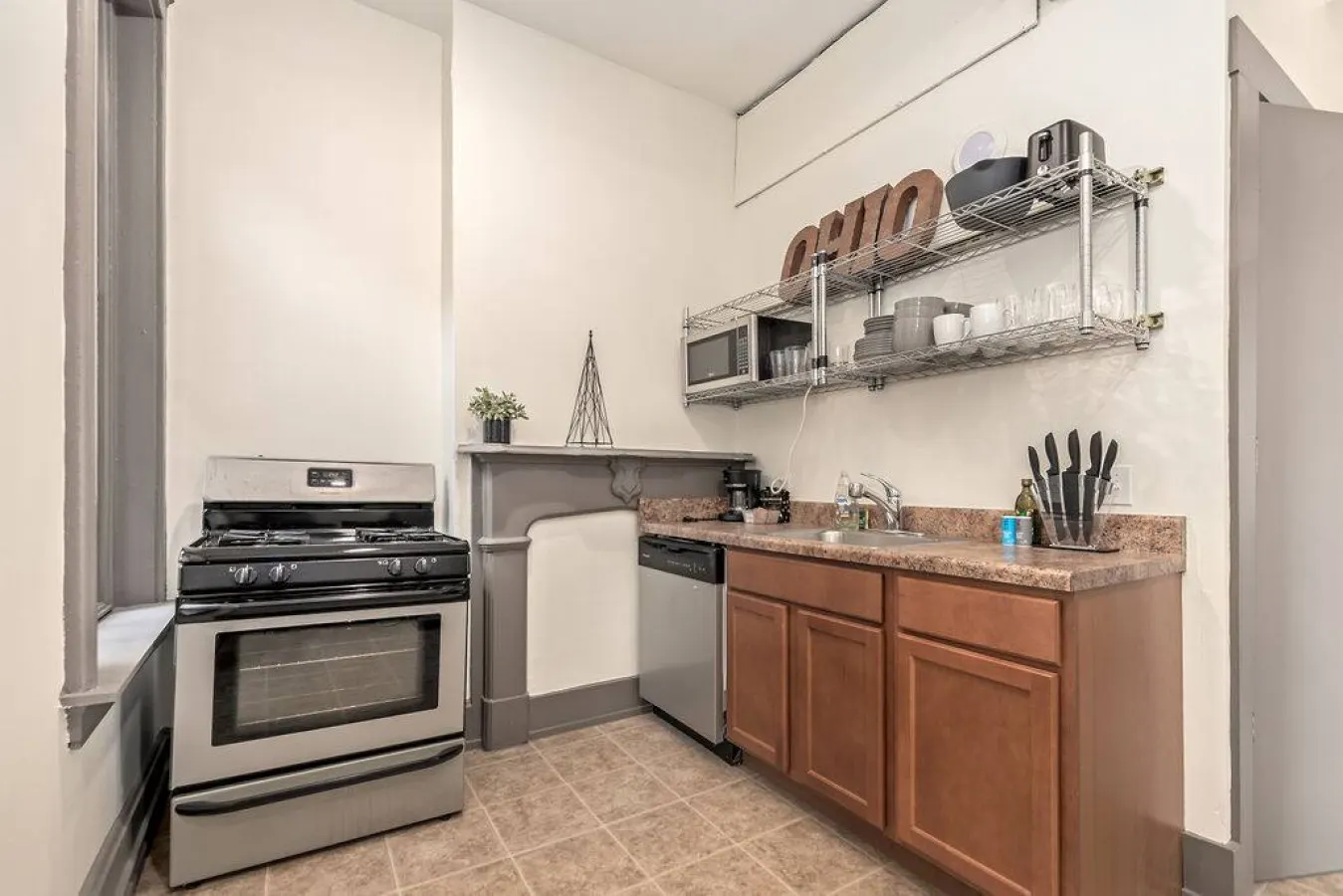 Deluxe 5-bedroom Condo Walkable to Everything 19