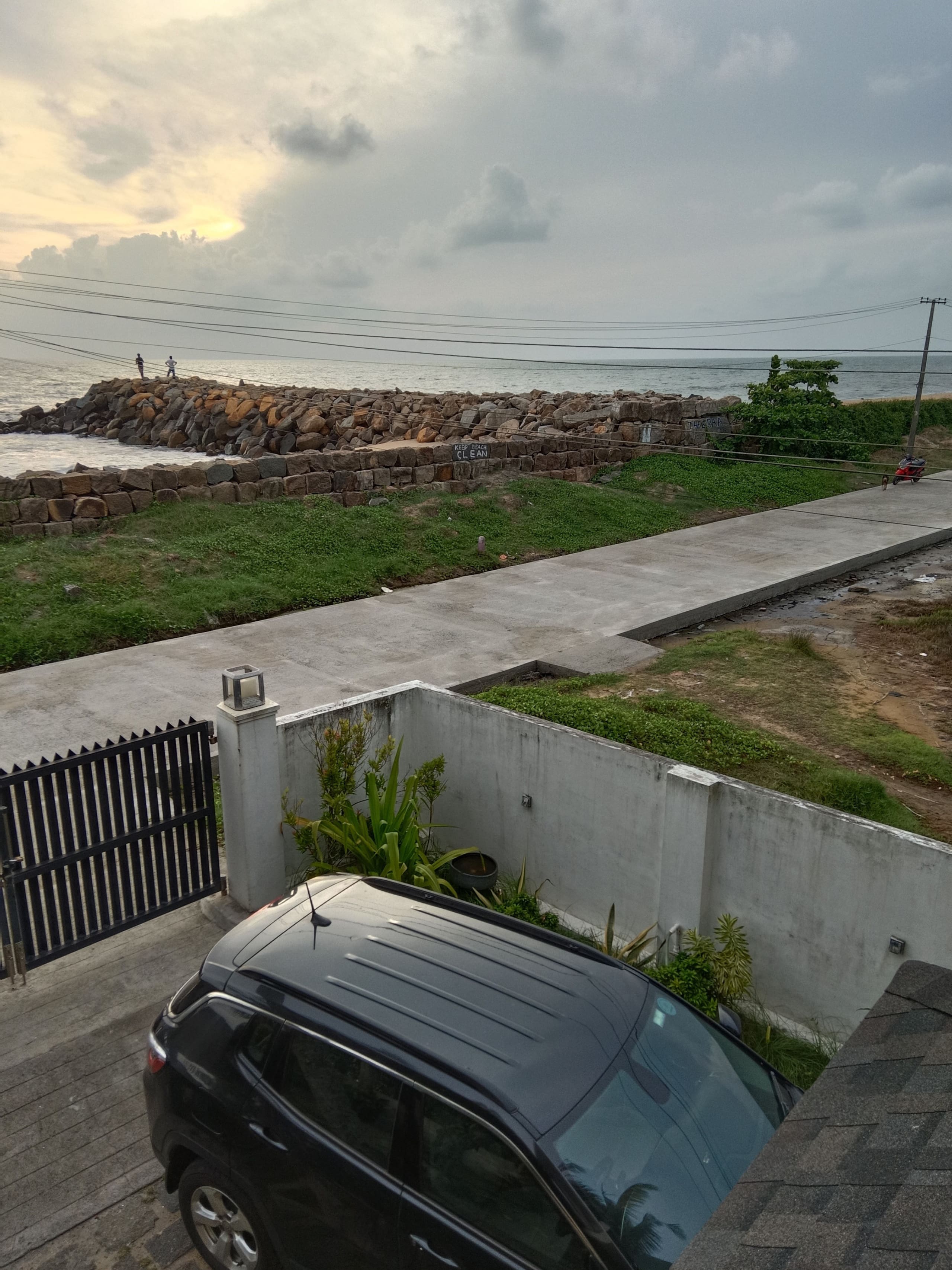 Theeraa stunning beachfront villa in Cherai 14