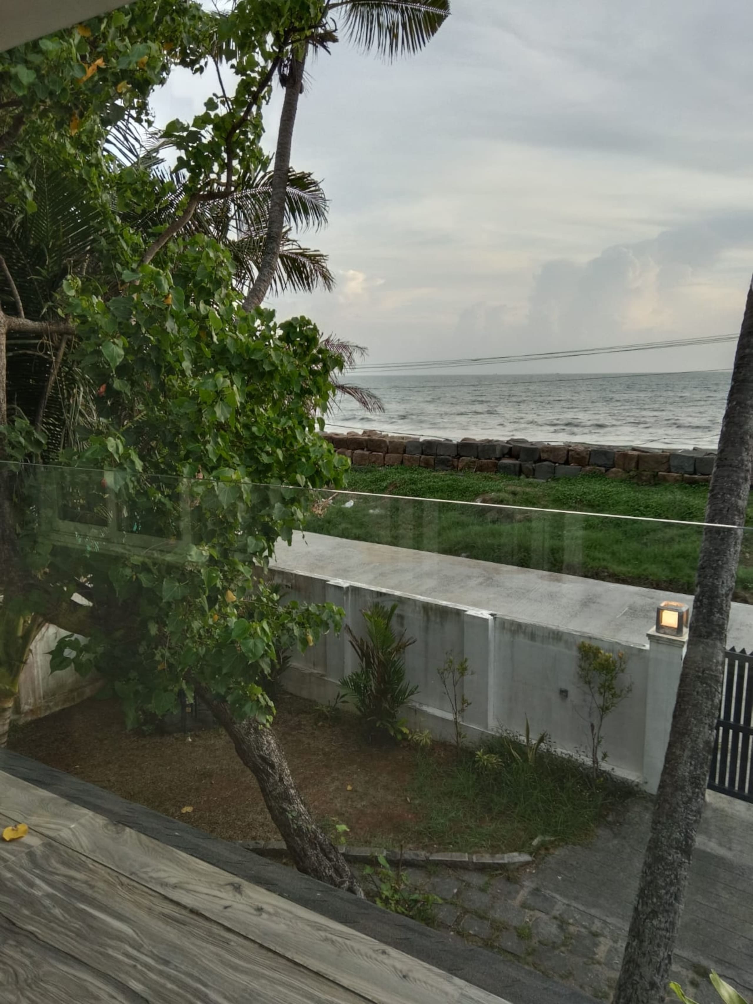 Theeraa stunning beachfront villa in Cherai 15
