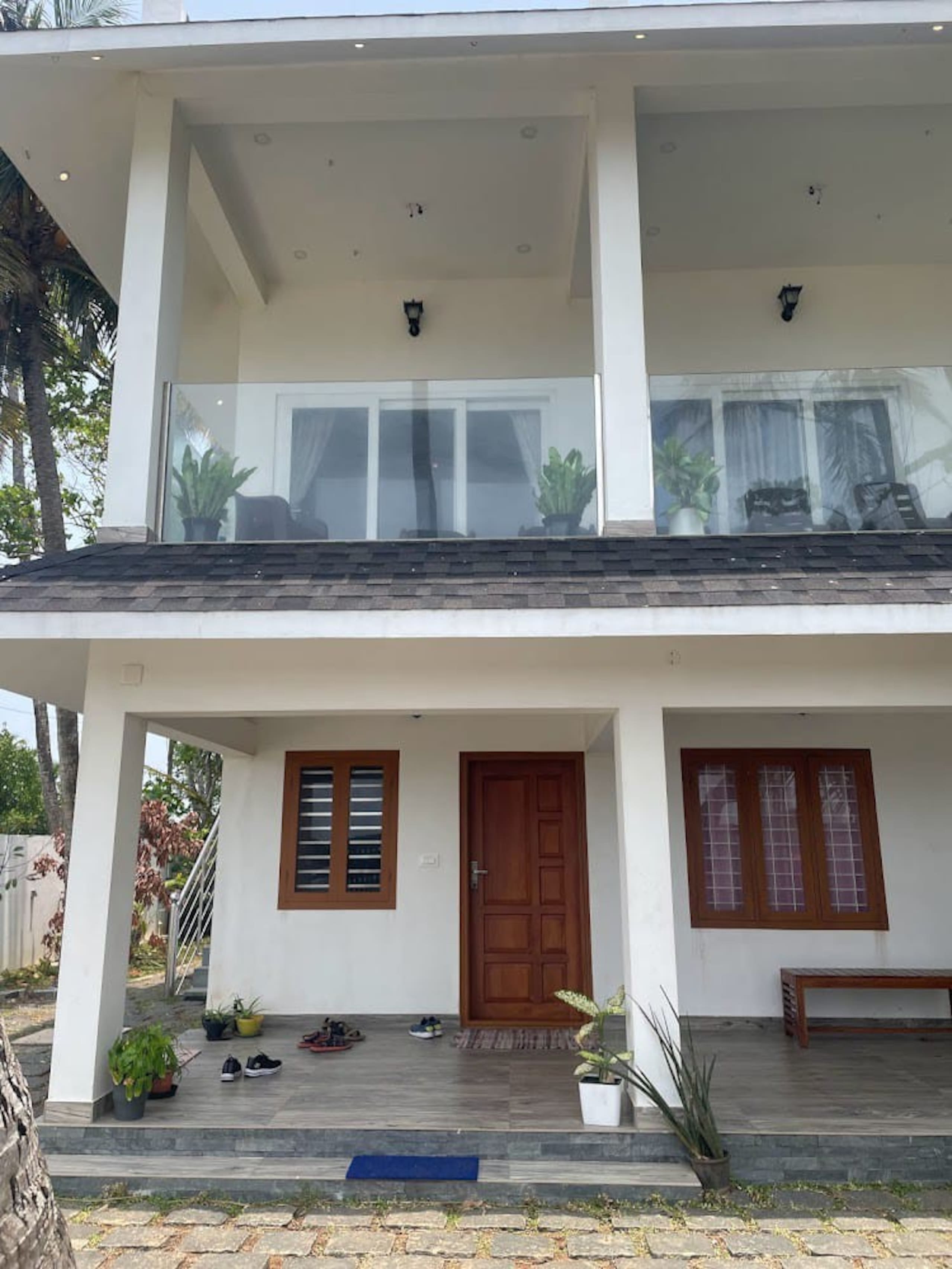 Theeraa stunning beachfront villa in Cherai 23