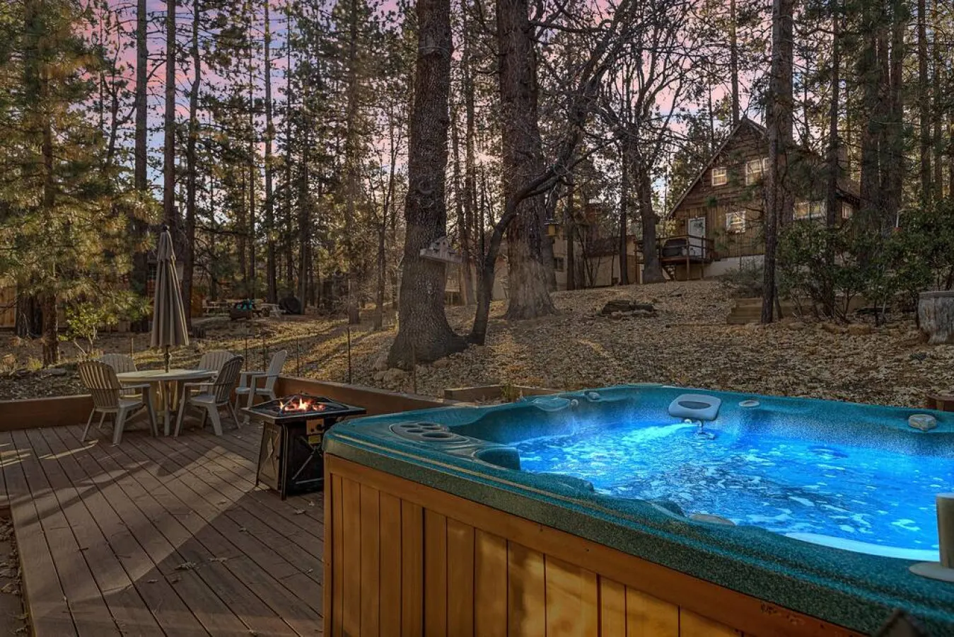 Great Escape Games, Hot Tub & Fire Pit 8