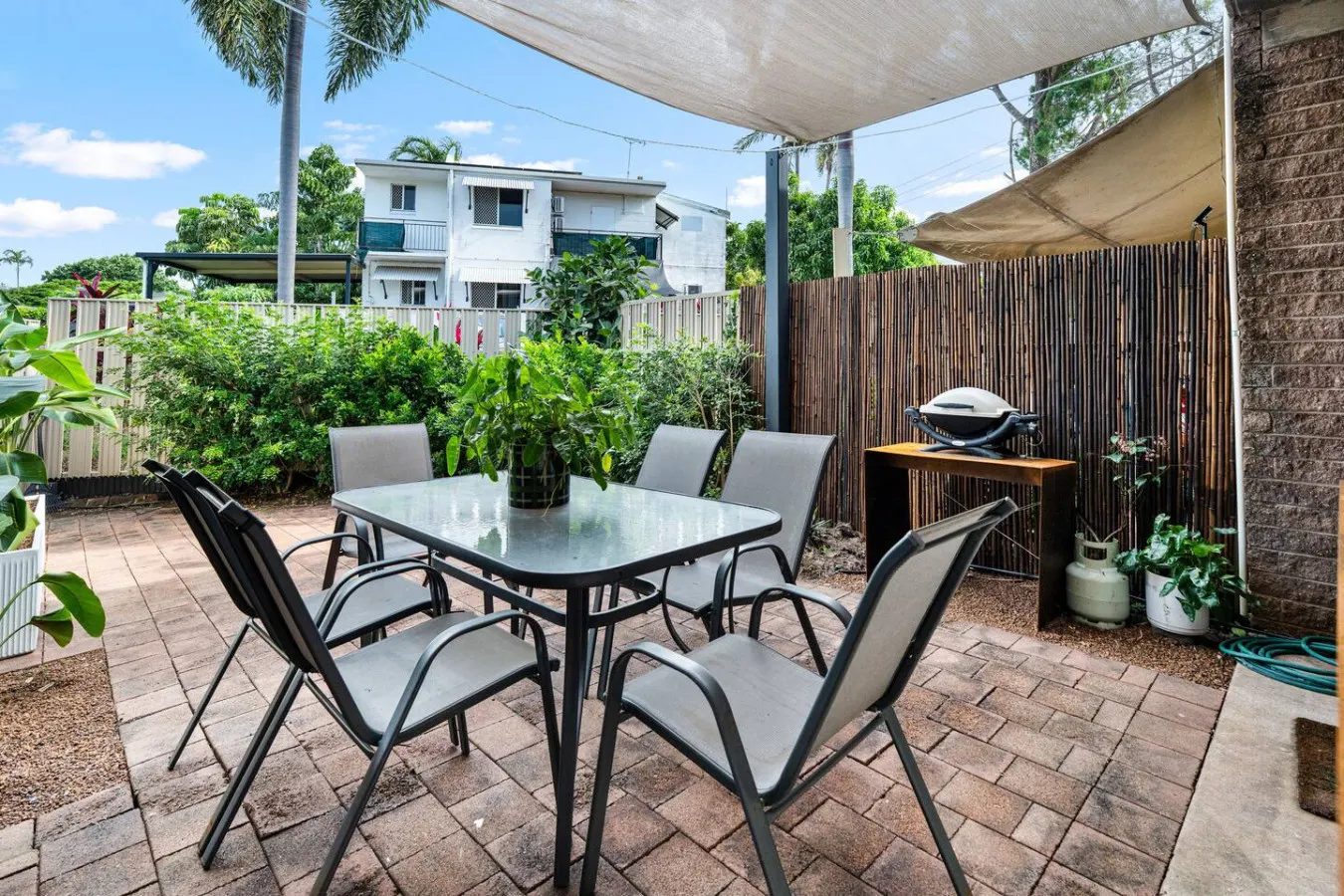 Zen Urban Nest: Cozy - Central- Patio — photo 3