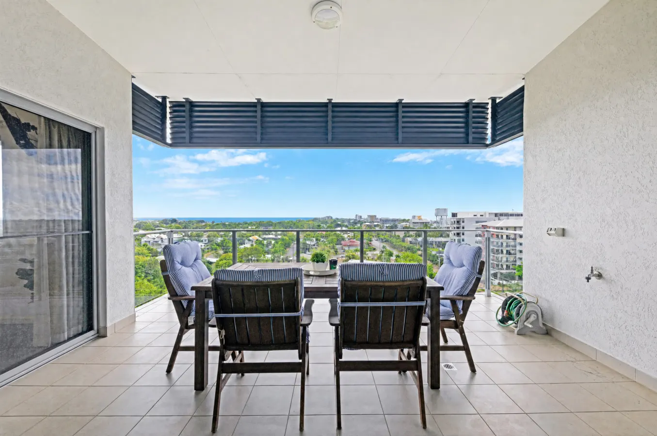 Zen Coastline: pool - balcony dining - seaview 7