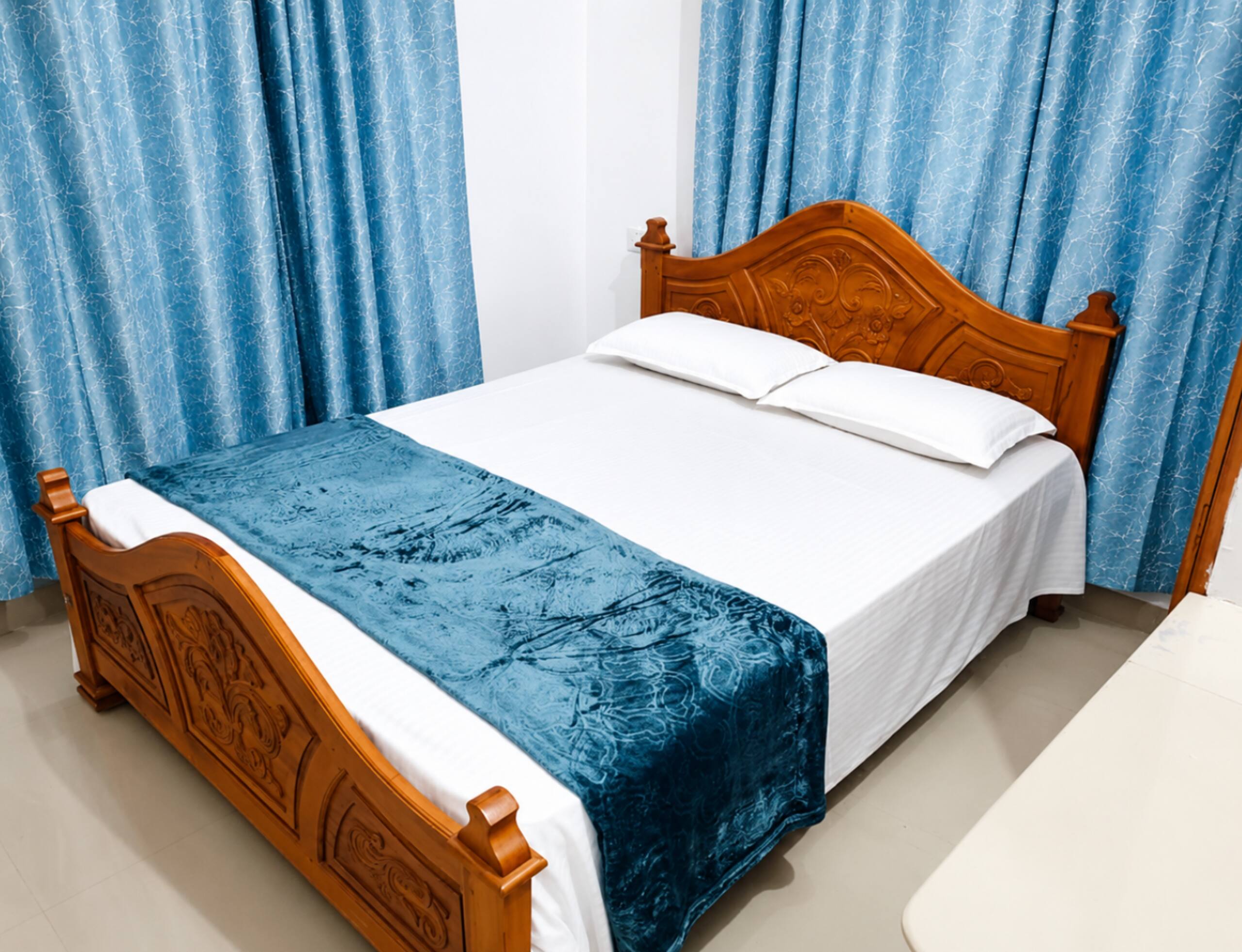 Bougainvillea homestay {4BHK} with swimming pool 12