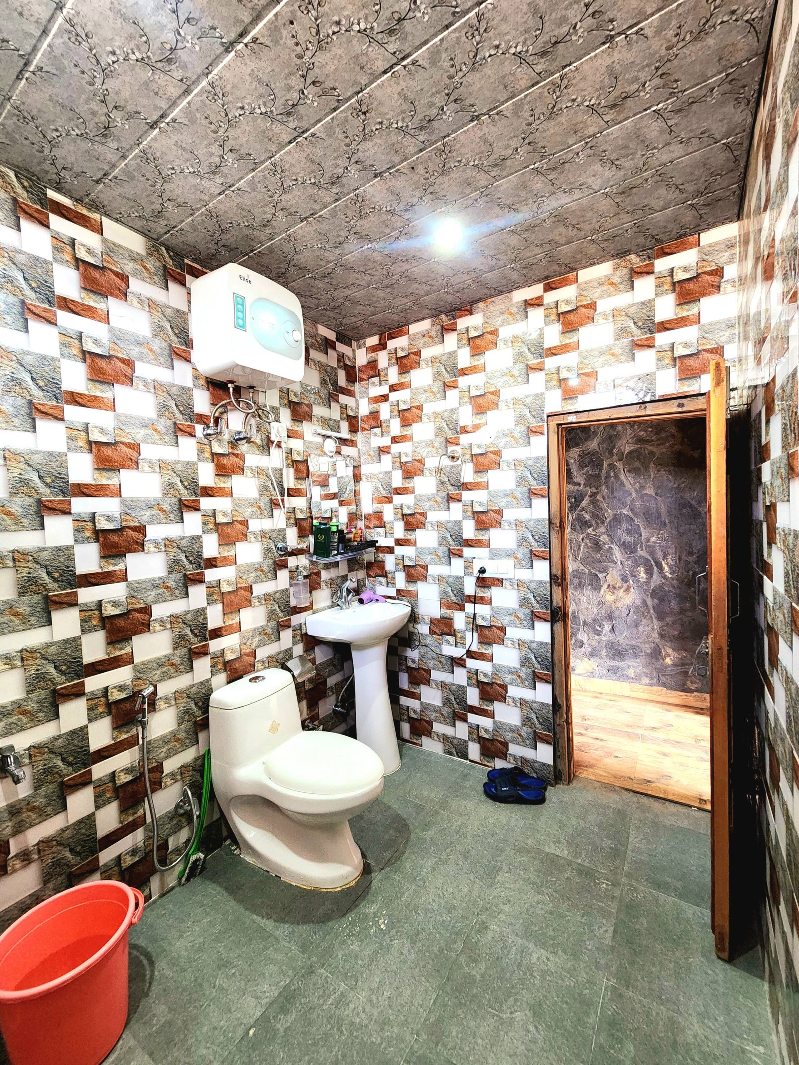 7 room villa Talaighar Farmstay shimla kufri 35