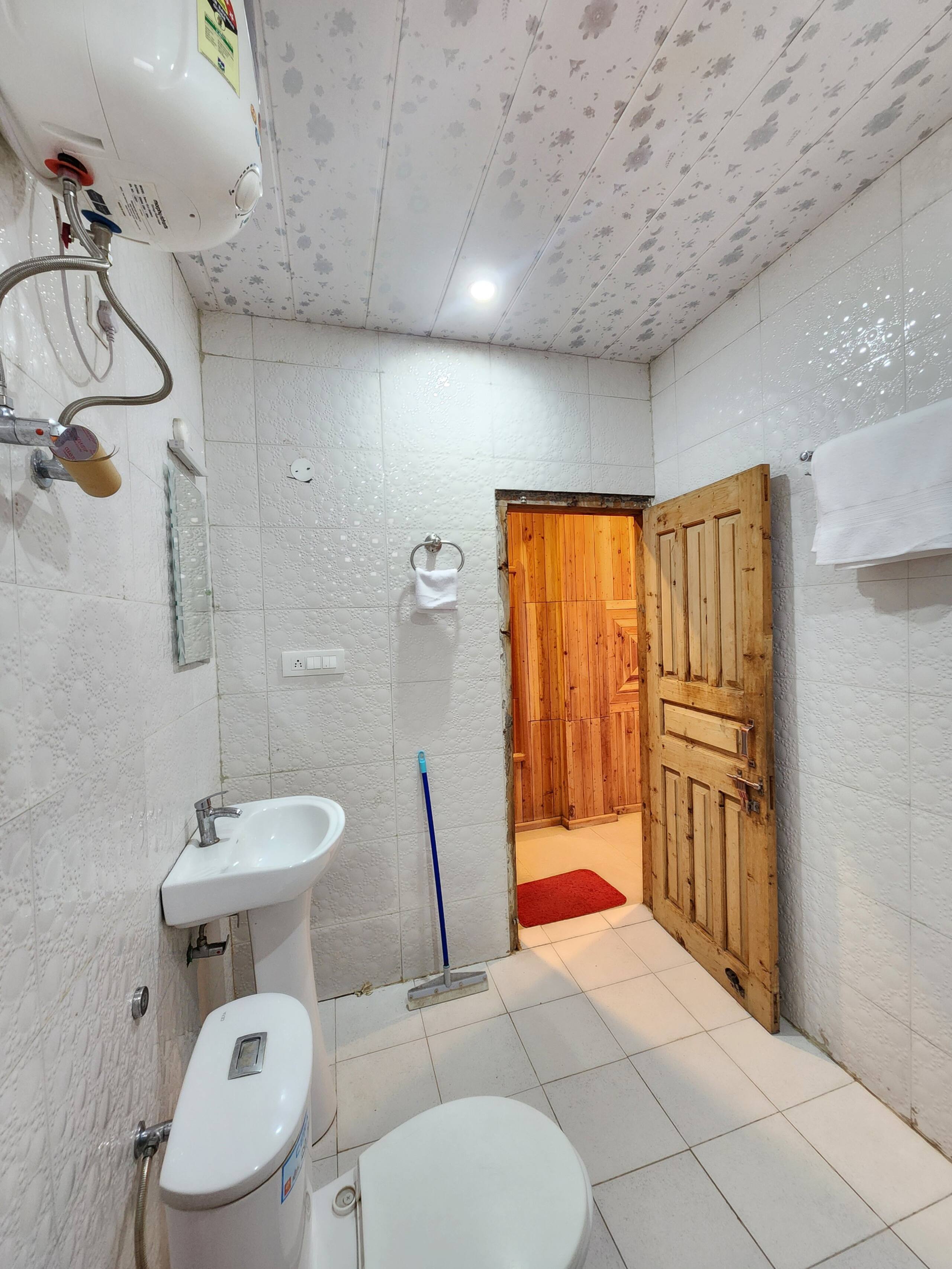 7 room villa Talaighar Farmstay shimla kufri 29