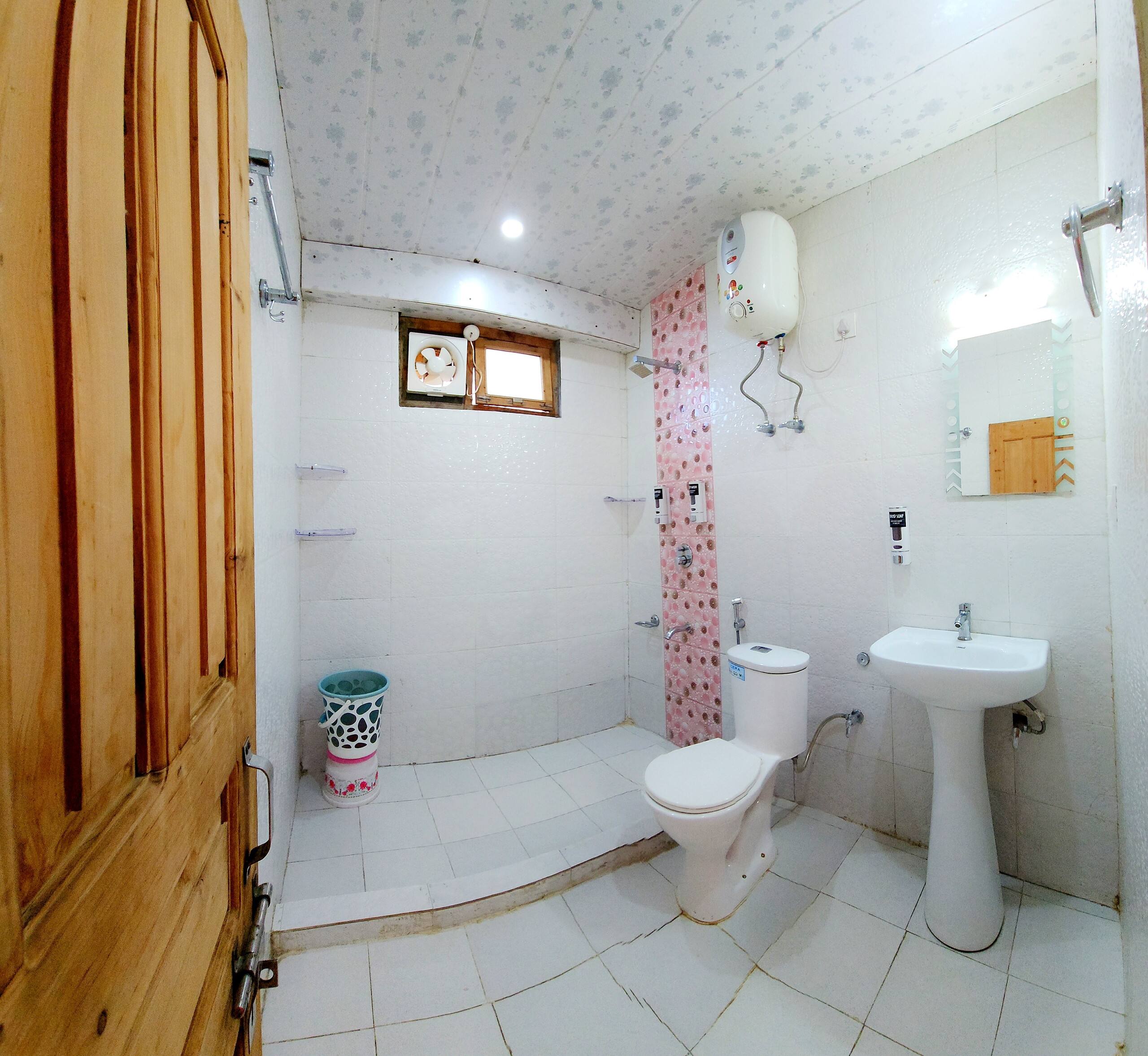 7 room villa Talaighar Farmstay shimla kufri 37