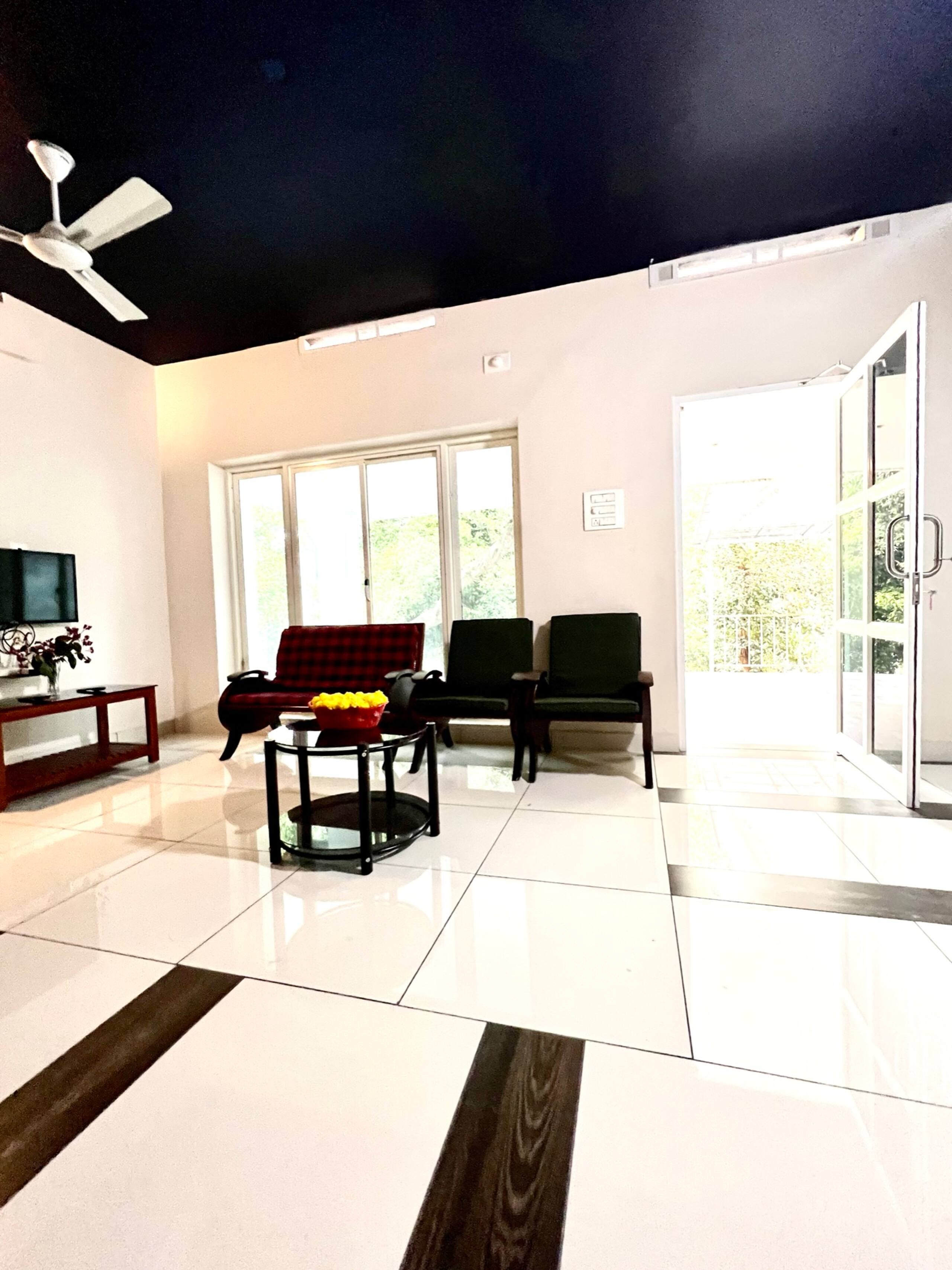 Lakeview Inn, Kallarkutty - Waterfront Homestay 10
