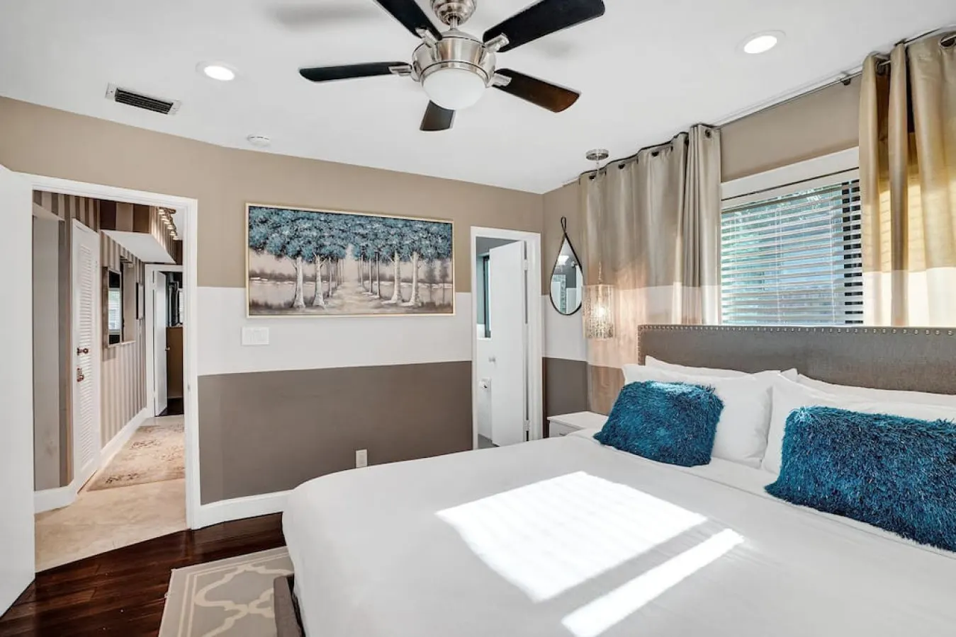 Private Waterfront Home in Wilton Manors Dock & BBQ Minutes From The Beach 13