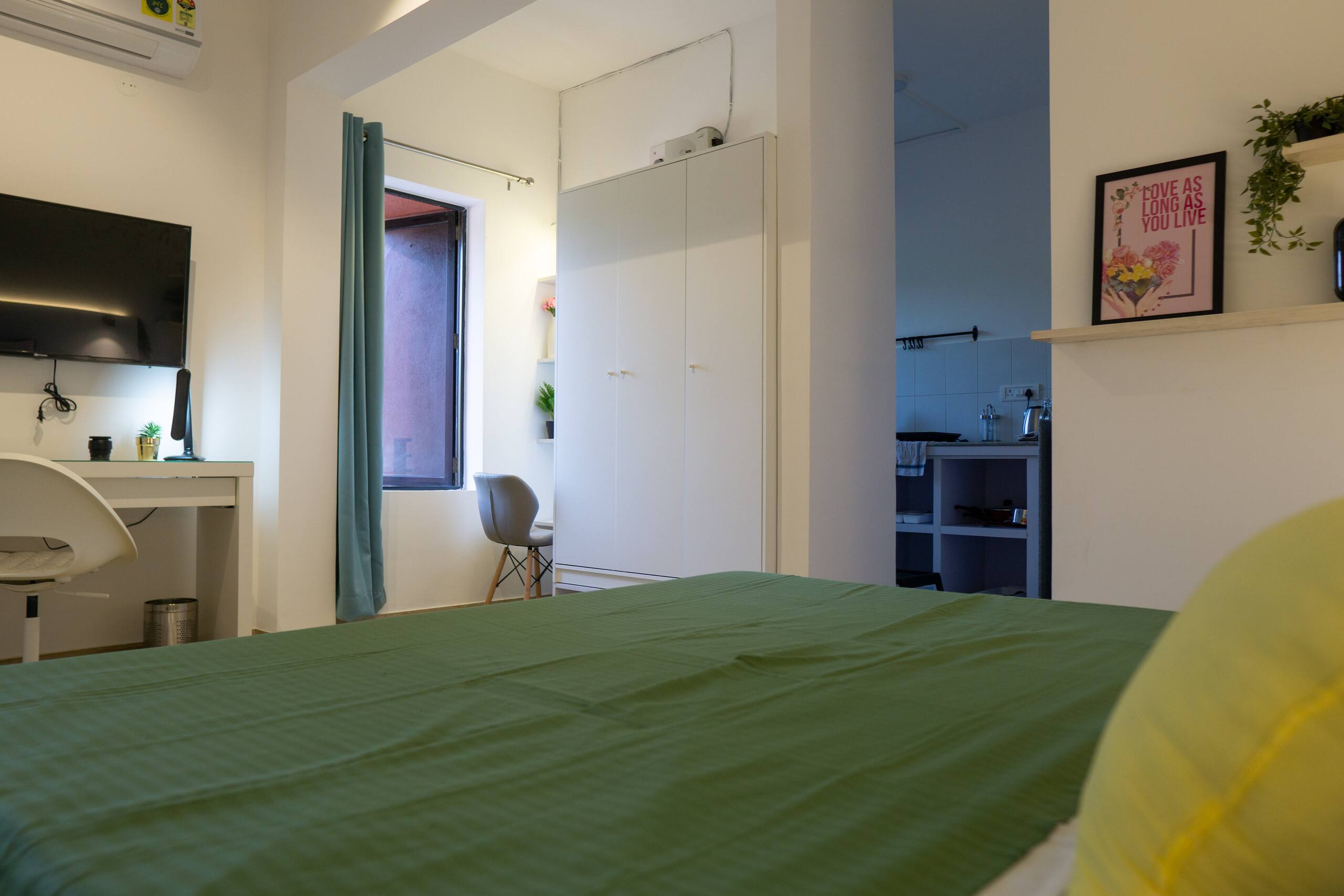 Spacious & Airy Studio · Balcony · Palolem Beach 27