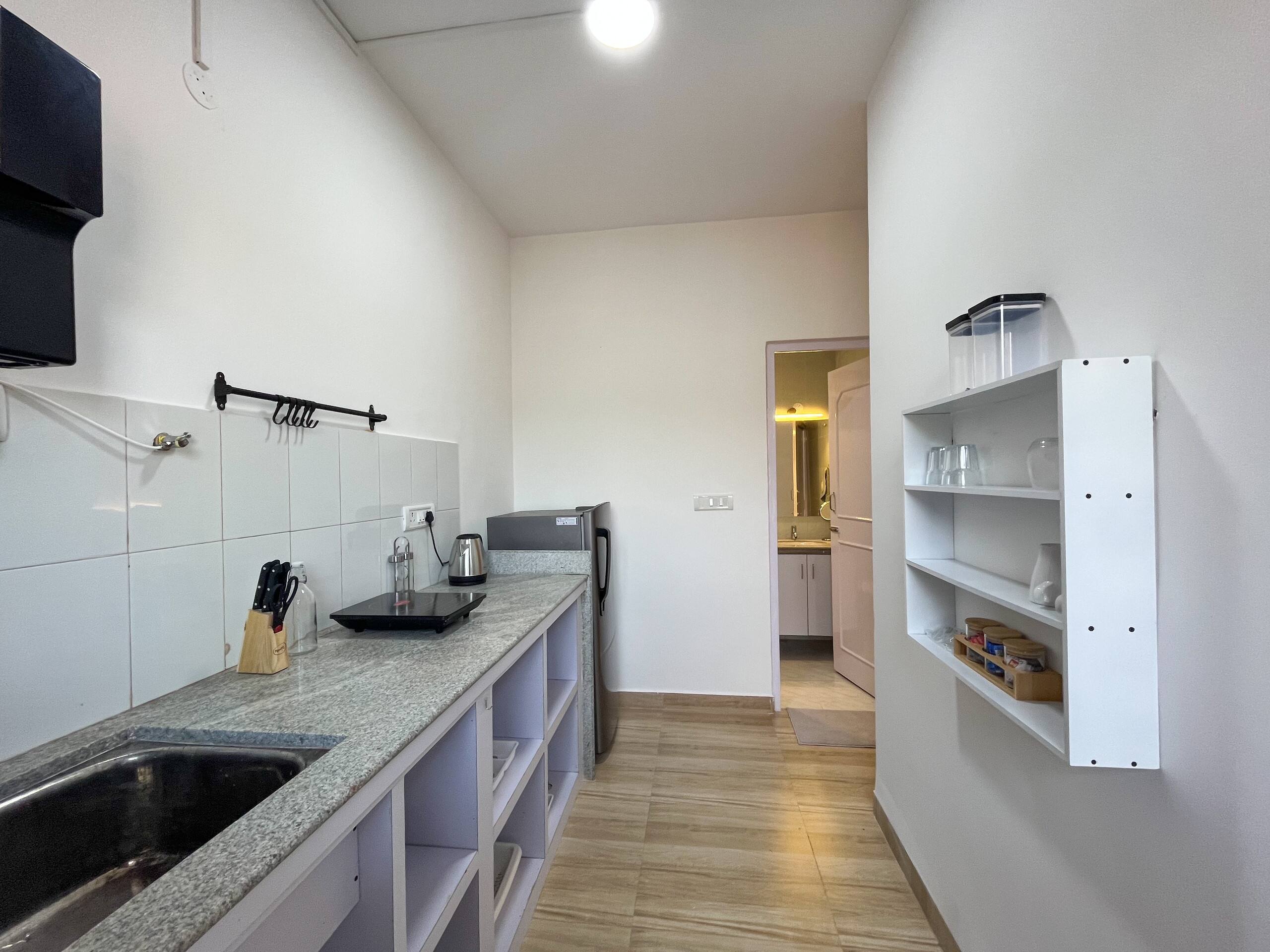 Spacious & Airy Studio · Balcony · Palolem Beach 10