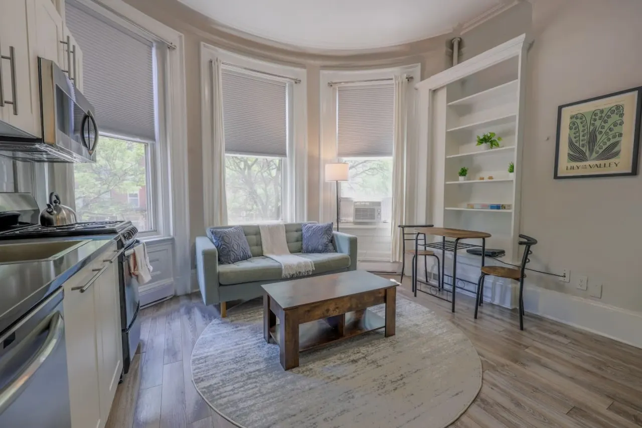 Bright Newbury Street 1 Bedroom 5